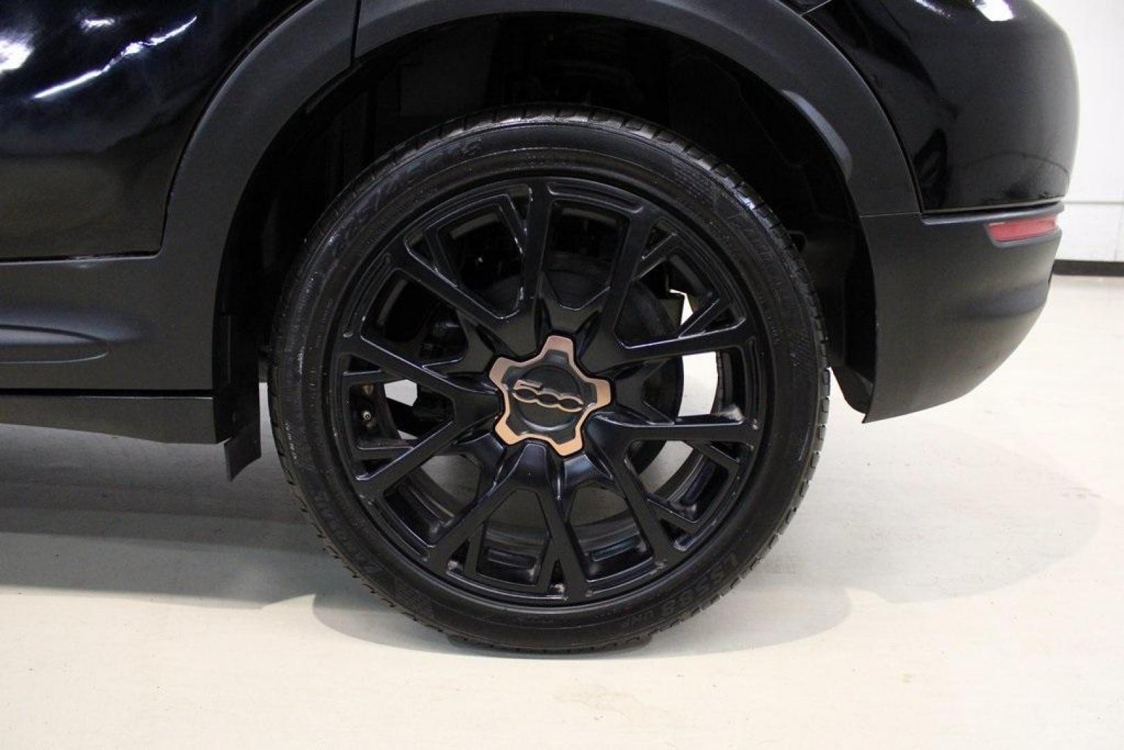 2018 Nero Cinema (Black Clear Coat) /Black Fiat 500X Trekking (ZFBCFXCB0JP) with an 2.4L I4 engine, Automatic transmission, located at 15300 Midway Rd., Addison, TX, 75001, (972) 702-0011, 32.958321, -96.838074 - 2018 FIAT 500X Pop<br>Now Available at Midway Auto Group Addison, Texas<br><br>Stand out from the crowd with the 2018 FIAT 500X Popa compact crossover that blends Italian style with everyday practicality. Perfect for city driving yet ready for weekend escapes, the 500X offers nimble handling, impre - Photo#6