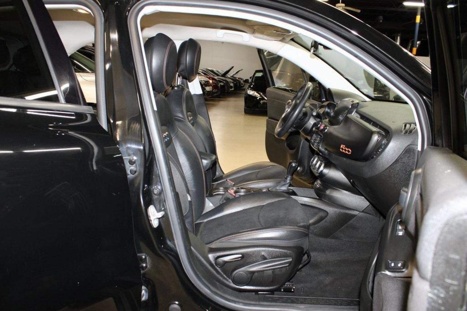 2018 Nero Cinema (Black Clear Coat) /Black Fiat 500X Trekking (ZFBCFXCB0JP) with an 2.4L I4 engine, Automatic transmission, located at 15300 Midway Rd., Addison, TX, 75001, (972) 702-0011, 32.958321, -96.838074 - 2018 FIAT 500X Pop<br>Now Available at Midway Auto Group Addison, Texas<br><br>Stand out from the crowd with the 2018 FIAT 500X Popa compact crossover that blends Italian style with everyday practicality. Perfect for city driving yet ready for weekend escapes, the 500X offers nimble handling, impre - Photo#10