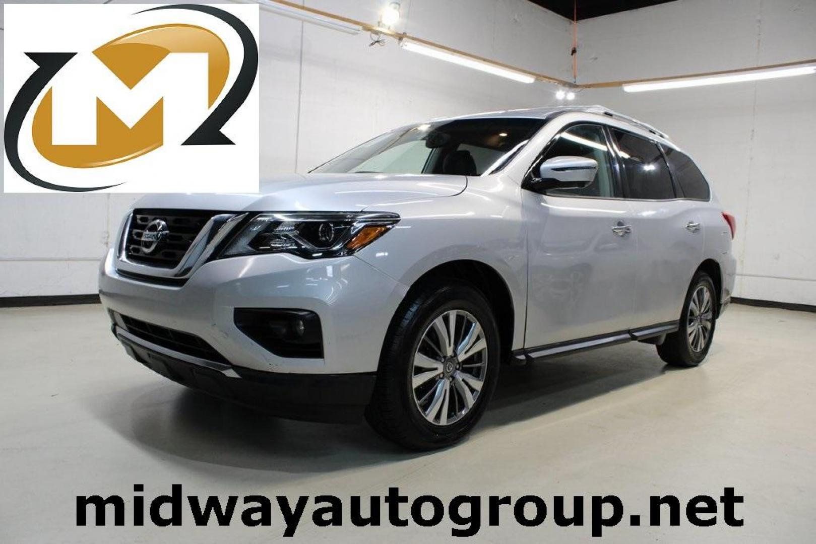 2020 Brilliant Silver Metallic /Charcoal Nissan Pathfinder SL (5N1DR2CN3LC) with an V6 engine, CVT transmission, located at 15300 Midway Rd., Addison, TX, 75001, (972) 702-0011, 32.958321, -96.838074 - 2020 Nissan Pathfinder SV<br>Now Available at Midway Auto Group Addison, Texas<br><br>The 2020 Nissan Pathfinder SV is a versatile 3-row SUV that combines strong performance, advanced technology, and spacious comfort. With seating for seven, a powerful V6 engine, and impressive towing capability, t - Photo#0