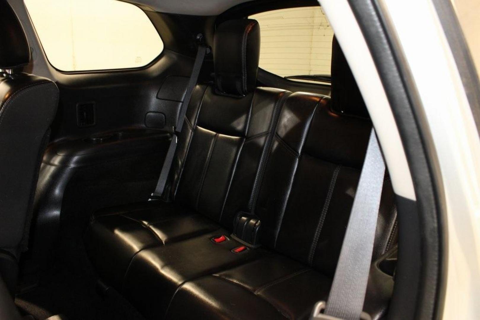 2020 Brilliant Silver Metallic /Charcoal Nissan Pathfinder SL (5N1DR2CN3LC) with an V6 engine, CVT transmission, located at 15300 Midway Rd., Addison, TX, 75001, (972) 702-0011, 32.958321, -96.838074 - 2020 Nissan Pathfinder SV<br>Now Available at Midway Auto Group Addison, Texas<br><br>The 2020 Nissan Pathfinder SV is a versatile 3-row SUV that combines strong performance, advanced technology, and spacious comfort. With seating for seven, a powerful V6 engine, and impressive towing capability, t - Photo#17