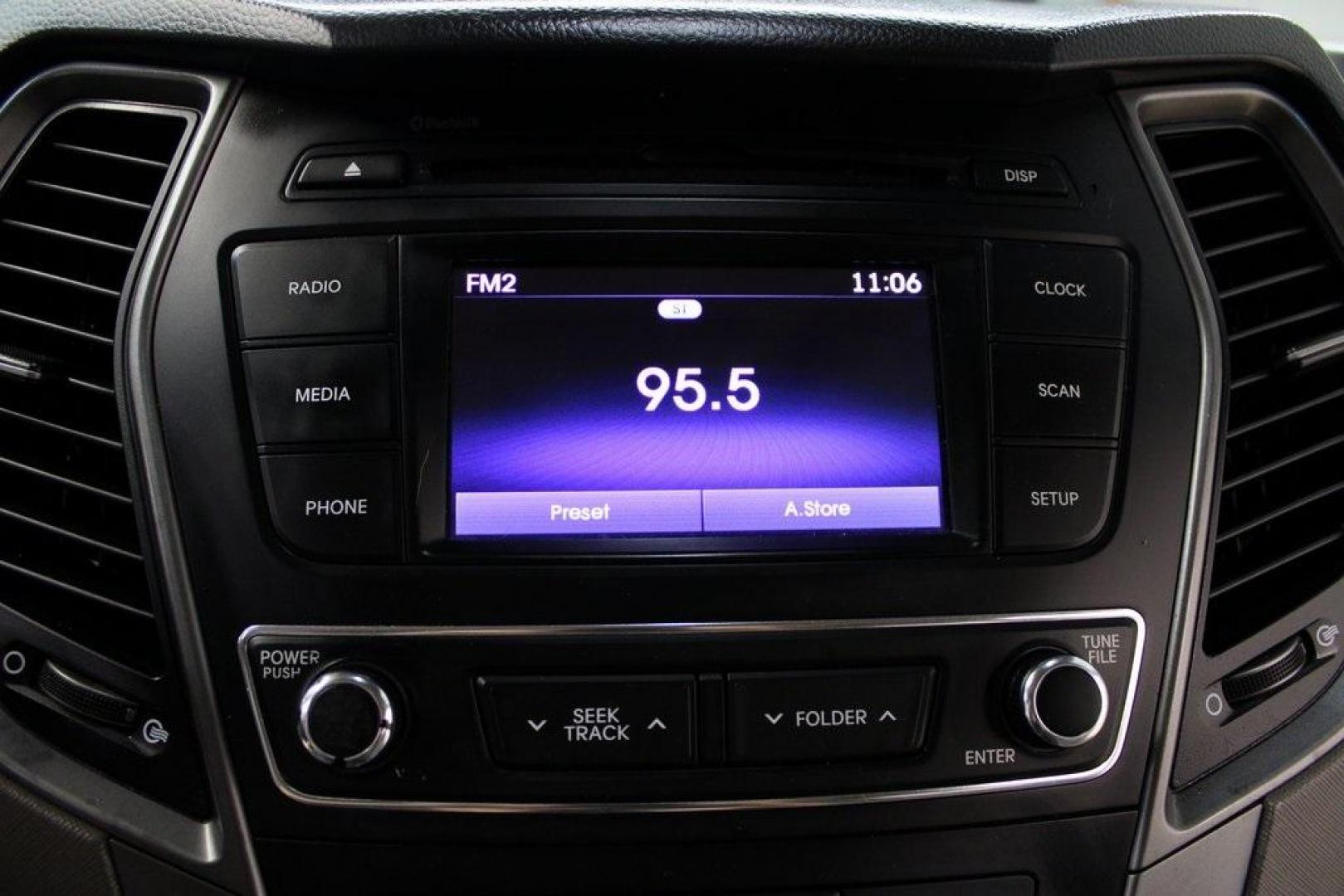 2018 Pearl White /Gray Hyundai Santa Fe Sport 2.4 Base (5XYZT3LB5JG) with an 2.4L I4 DGI DOHC 16V engine, Automatic transmission, located at 15300 Midway Rd., Addison, TX, 75001, (972) 702-0011, 32.958321, -96.838074 - 2018 Hyundai Santa Fe Sport<br>Now Available at Midway Auto Group Addison, Texas<br><br>Spacious, stylish, and versatile, the 2018 Hyundai Santa Fe Sport is a midsize SUV designed to handle daily commutes, weekend getaways, and everything in between. With a comfortable cabin, modern technology, and - Photo#18