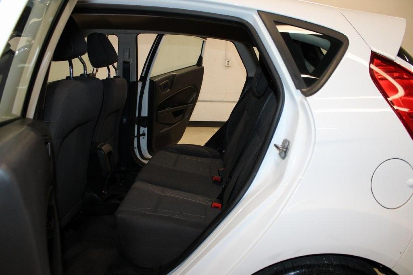 2019 Oxford White /Black Ford Fiesta SE (3FADP4EJXKM) with an 1.6L I4 Ti-VCT engine, Automatic transmission, located at 15300 Midway Rd., Addison, TX, 75001, (972) 702-0011, 32.958321, -96.838074 - Photo#14