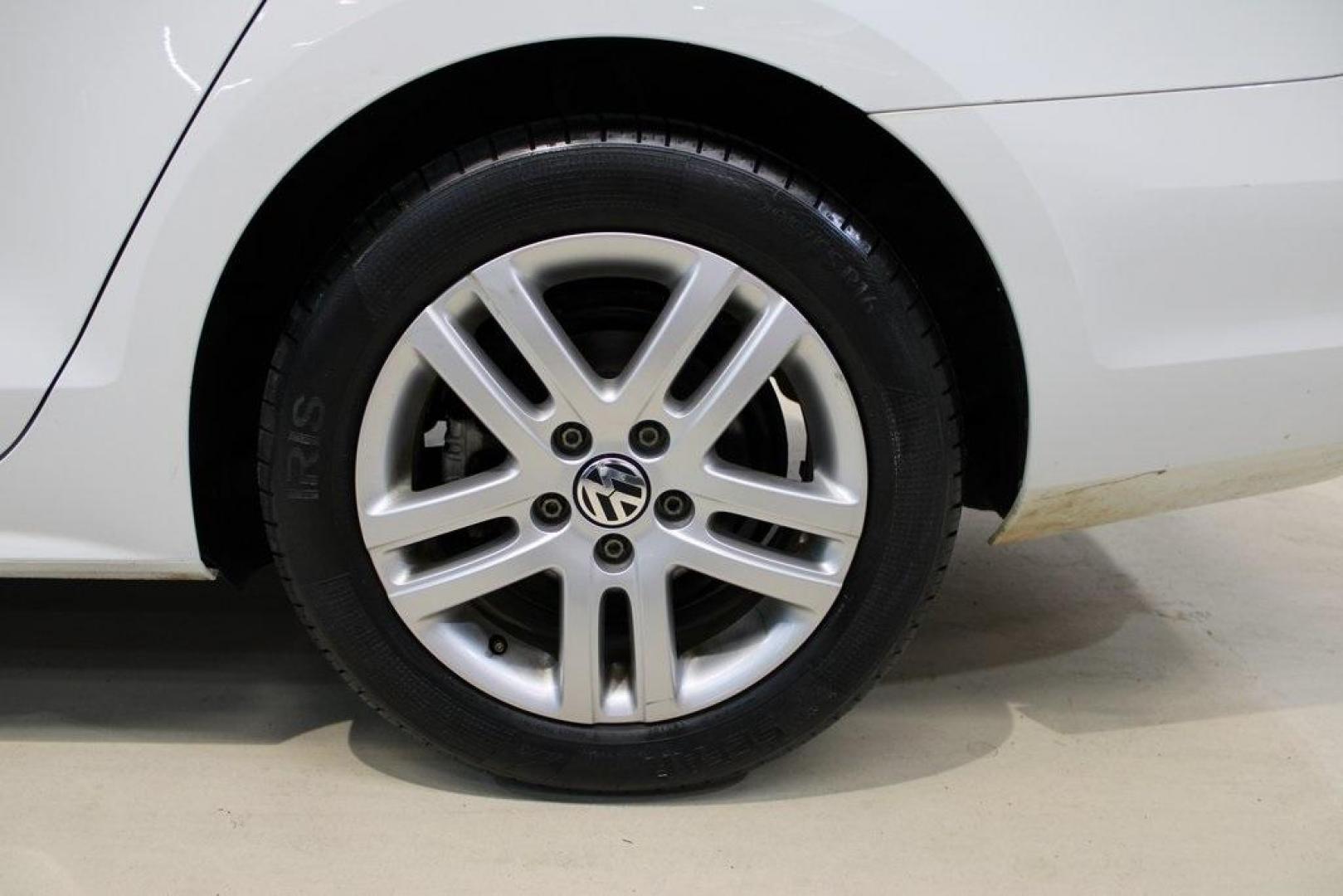 2017 White /Titan Black Volkswagen Jetta 1.4T S (3VW2B7AJ6HM) with an 1.4L TSI engine, Automatic transmission, located at 15300 Midway Rd., Addison, TX, 75001, (972) 702-0011, 32.958321, -96.838074 - HOME OF THE NO HAGGLE PRICE - WHOLESALE PRICES TO THE PUBLIC!!<br><br>White 2017 Volkswagen Jetta 1.4T S<br><br>28/38 City/Highway MPG<br><br>Awards:<br> * 2017 IIHS Top Safety Pick+ * 2017 KBB.com 10 Best Used Compact Cars Under $15,000 * 2017 KBB.com 10 Coolest New Cars Under $18,000<br><br>A - Photo#7