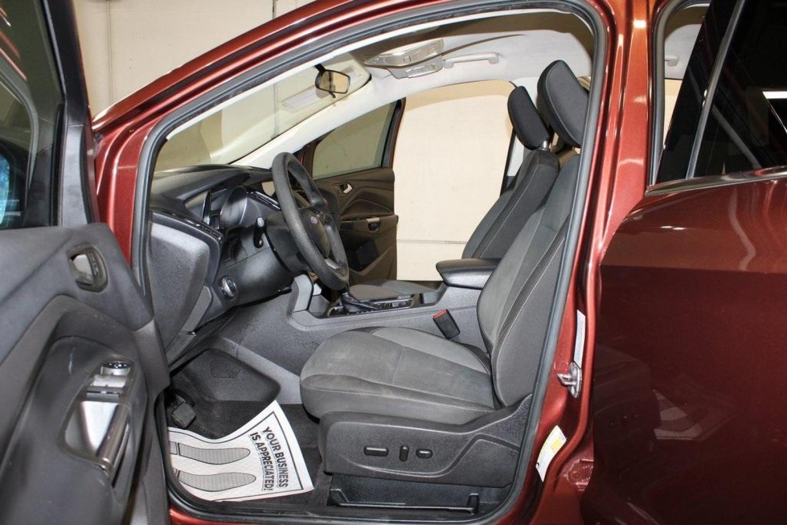 2018 Cinnamon Glaze /Charcoal Black Ford Escape SE (1FMCU0GD6JU) with an EcoBoost 2.0L I4 GTDi DOHC Turbocharged VCT engine, Automatic transmission, located at 15300 Midway Rd., Addison, TX, 75001, (972) 702-0011, 32.958321, -96.838074 - HOME OF THE NO HAGGLE PRICE - WHOLESALE PRICES TO THE PUBLIC!!<br><br>Cinnamon Glaze 2018 Ford Escape SE<br><br>23/30 City/Highway MPG<br><br>Awards:<br> * 2018 KBB.com 10 Most Awarded Brands * 2018 KBB.com Brand Image Awards<br><br>At Midway Auto Group, we strive to provide you with the best qua - Photo#13