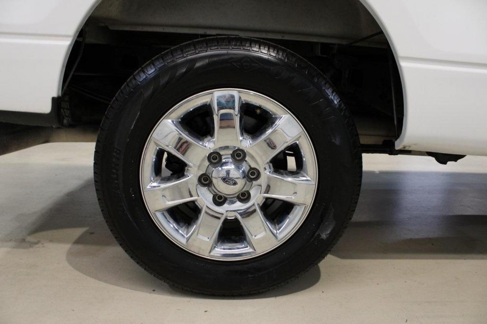 2014 Oxford White /Steel Gray Ford F-150 XL (1FTMF1CM4EK) with an 3.7L V6 FFV engine, Automatic transmission, located at 15300 Midway Rd., Addison, TX, 75001, (972) 702-0011, 32.958321, -96.838074 - Photo#10