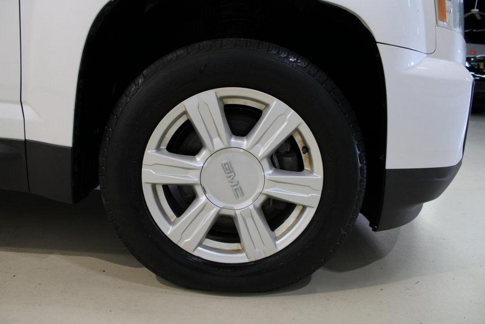 2016 White Frost Tricoat /Jet Black GMC Terrain SLE-1 (2GKALMEK7G6) with an 2.4L 4-Cylinder SIDI DOHC VVT engine, Automatic transmission, located at 15300 Midway Rd., Addison, TX, 75001, (972) 702-0011, 32.958321, -96.838074 - HOME OF THE NO HAGGLE PRICE - WHOLESALE PRICES TO THE PUBLIC!! Odometer is 24603 miles below market average!<br><br>White Frost Tricoat 2016 GMC Terrain SLE-1<br><br>22/32 City/Highway MPG<br><br>Awards:<br> * JD Power Initial Quality Study (IQS) * 2016 IIHS Top Safety Pick * 2016 IIHS Top Safe - Photo#12