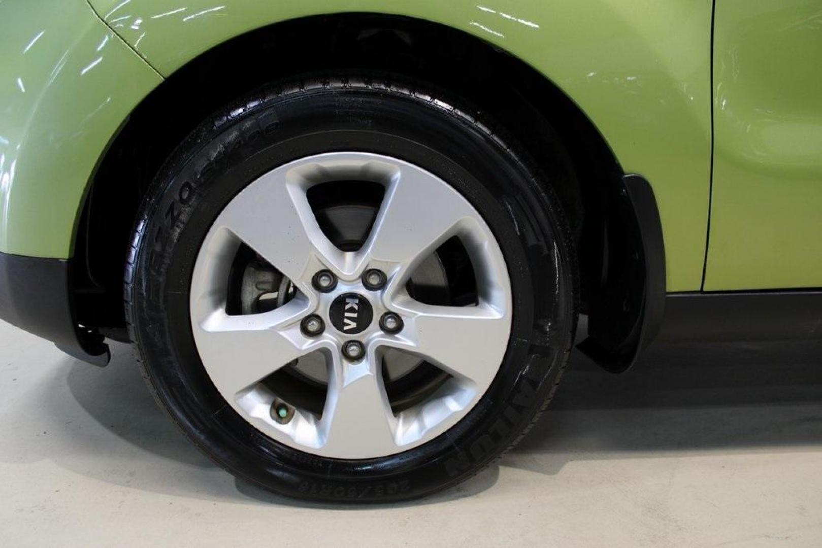 2019 Alien II /Black Kia Soul Base (KNDJN2A21K7) with an I4 engine, Automatic transmission, located at 15300 Midway Rd., Addison, TX, 75001, (972) 702-0011, 32.958321, -96.838074 - HOME OF THE NO HAGGLE PRICE - WHOLESALE PRICES TO THE PUBLIC!!<br><br>Alien II 2019 Kia Soul<br><br>26/31 City/Highway MPG<br><br>Awards:<br> * 2019 KBB.com 5-Year Cost to Own Awards * 2019 KBB.com 10 Coolest New Cars Under $20,000<br><br>At Midway Auto Group, we strive to provide you with the be - Photo#8