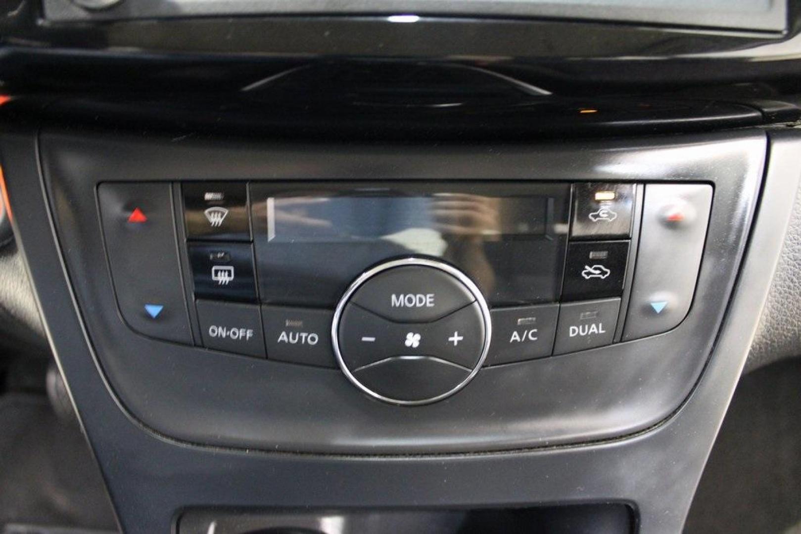 2019 Gun Metallic /Charcoal Nissan Sentra SV (3N1AB7AP8KY) with an 1.8L 4-Cylinder DOHC 16V engine, CVT transmission, located at 15300 Midway Rd., Addison, TX, 75001, (972) 702-0011, 32.958321, -96.838074 - HOME OF THE NO HAGGLE PRICE - WHOLESALE PRICES TO THE PUBLIC!!<br><br>Gun Metallic 2019 Nissan Sentra SV<br><br>Recent Arrival! 29/37 City/Highway MPG<br><br><br>At Midway Auto Group, we strive to provide you with the best quality vehicles for the lowest possible price, and this 2019 Nissan Sentra i - Photo#19