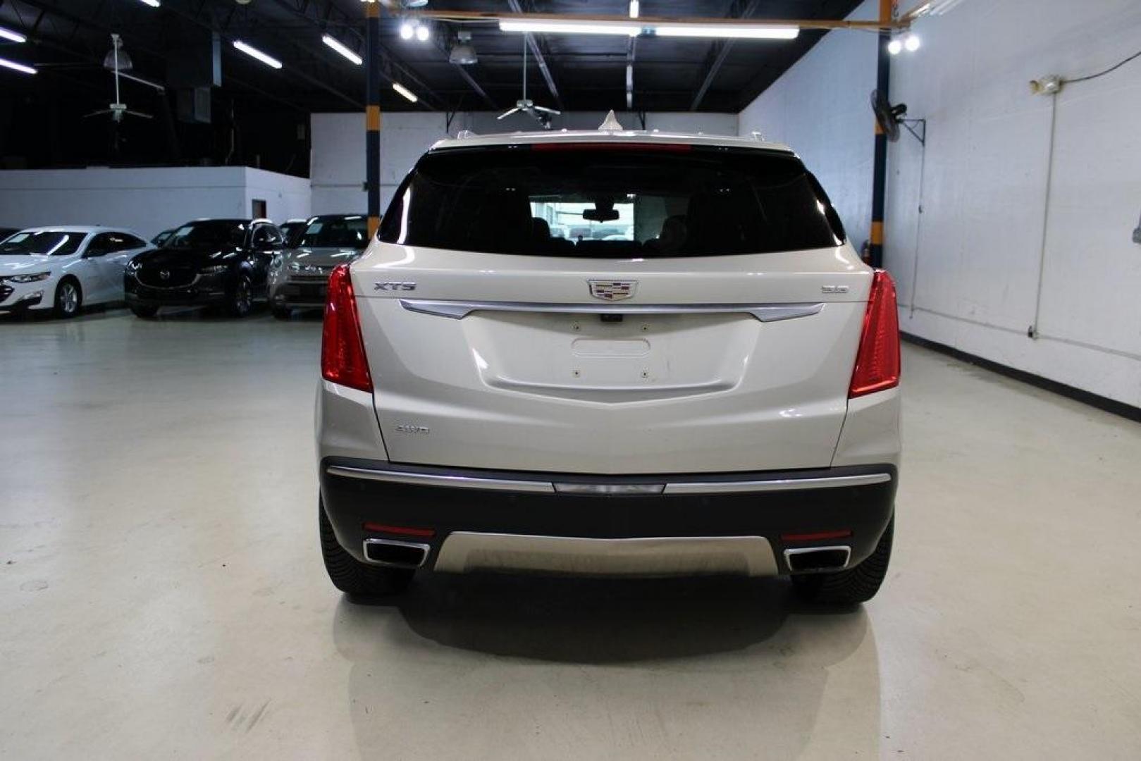 2017 Silver Coast Metallic /Maple Sugar Cadillac XT5 Platinum (1GYKNFRS7HZ) with an 3.6L V6 DI VVT engine, Automatic transmission, located at 15300 Midway Rd., Addison, TX, 75001, (972) 702-0011, 32.958321, -96.838074 - Photo#7