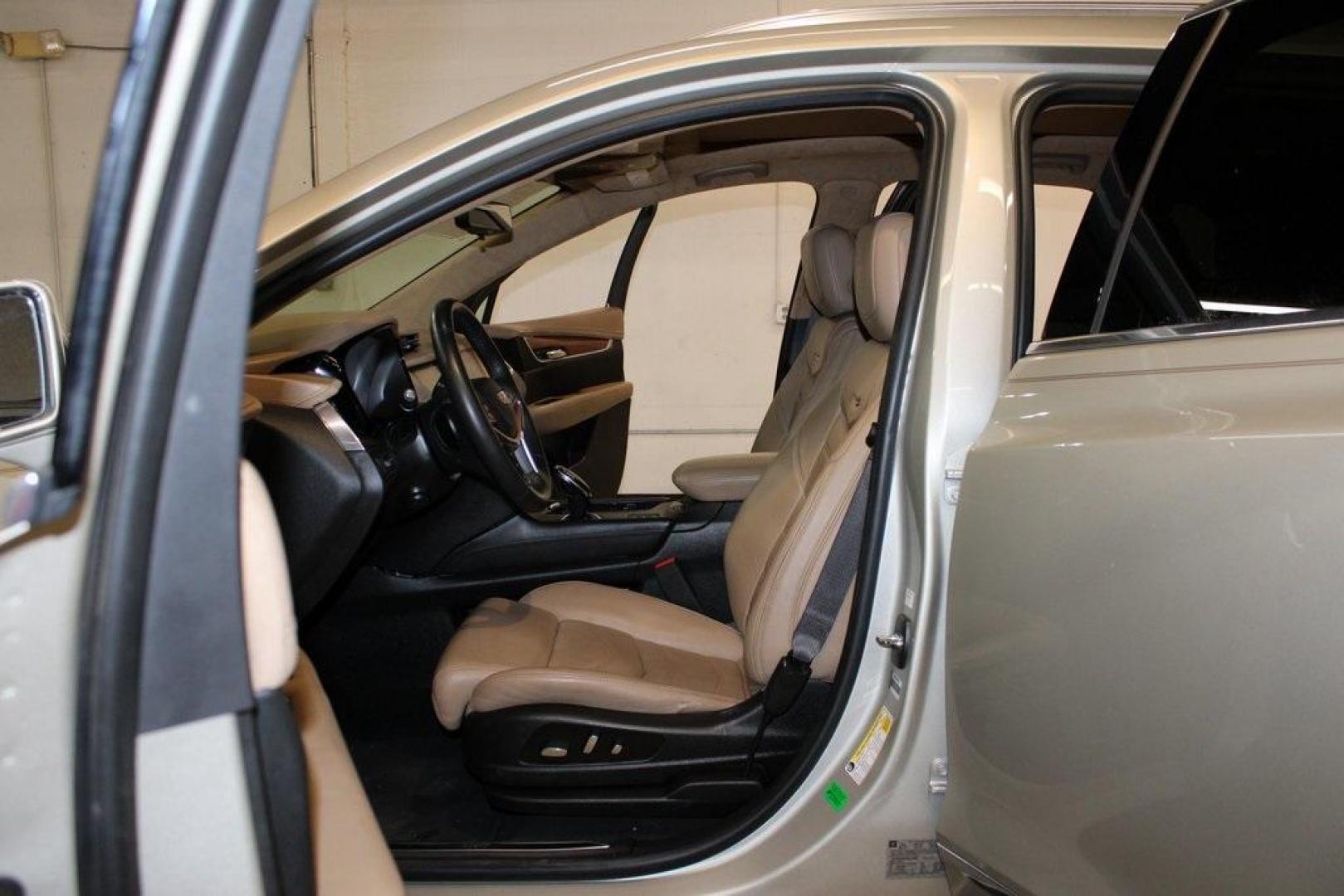 2017 Silver Coast Metallic /Maple Sugar Cadillac XT5 Platinum (1GYKNFRS7HZ) with an 3.6L V6 DI VVT engine, Automatic transmission, located at 15300 Midway Rd., Addison, TX, 75001, (972) 702-0011, 32.958321, -96.838074 - Photo#13