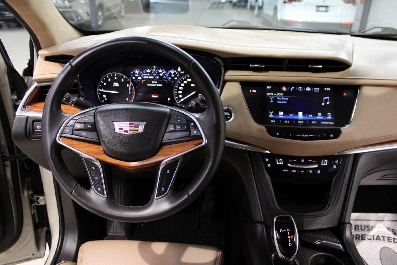 2017 Silver Coast Metallic /Maple Sugar Cadillac XT5 Platinum (1GYKNFRS7HZ) with an 3.6L V6 DI VVT engine, Automatic transmission, located at 15300 Midway Rd., Addison, TX, 75001, (972) 702-0011, 32.958321, -96.838074 - Photo#17