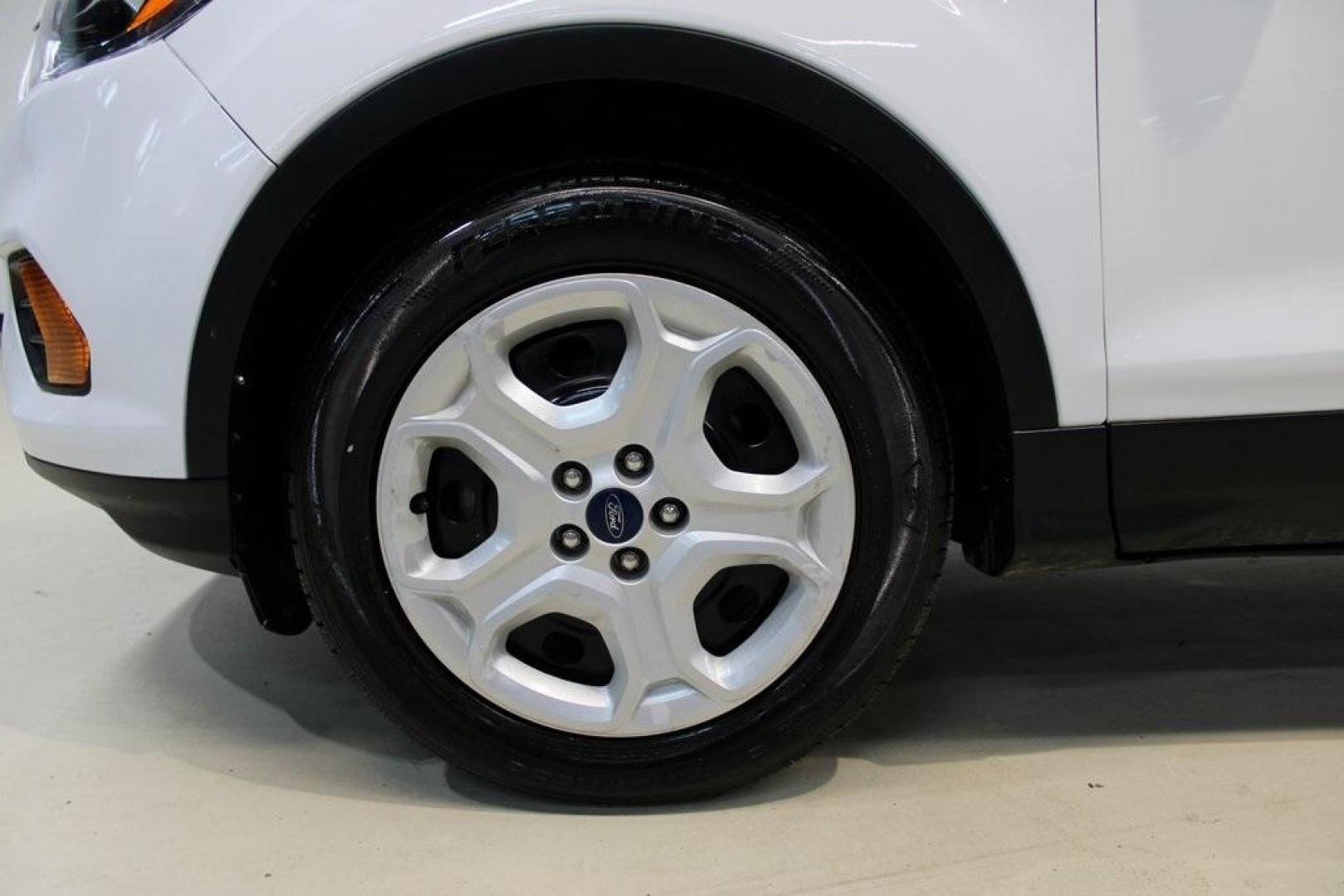 2019 Oxford White /Chromite Gray/Chrcl Black Ford Escape S (1FMCU0F75KU) with an 2.5L i-VCT engine, Automatic transmission, located at 15300 Midway Rd., Addison, TX, 75001, (972) 702-0011, 32.958321, -96.838074 - Photo#4