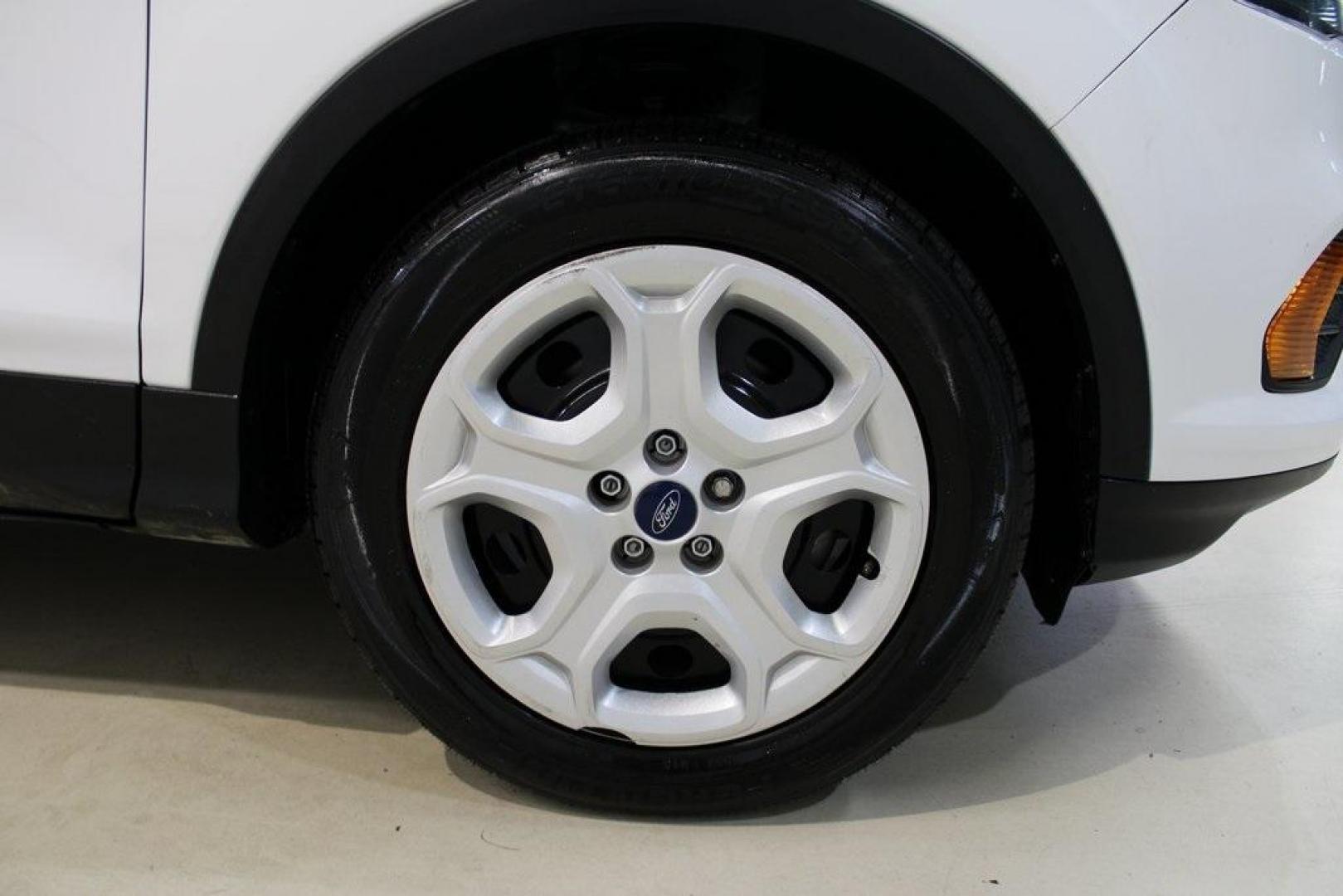 2019 Oxford White /Chromite Gray/Chrcl Black Ford Escape S (1FMCU0F75KU) with an 2.5L i-VCT engine, Automatic transmission, located at 15300 Midway Rd., Addison, TX, 75001, (972) 702-0011, 32.958321, -96.838074 - Photo#6
