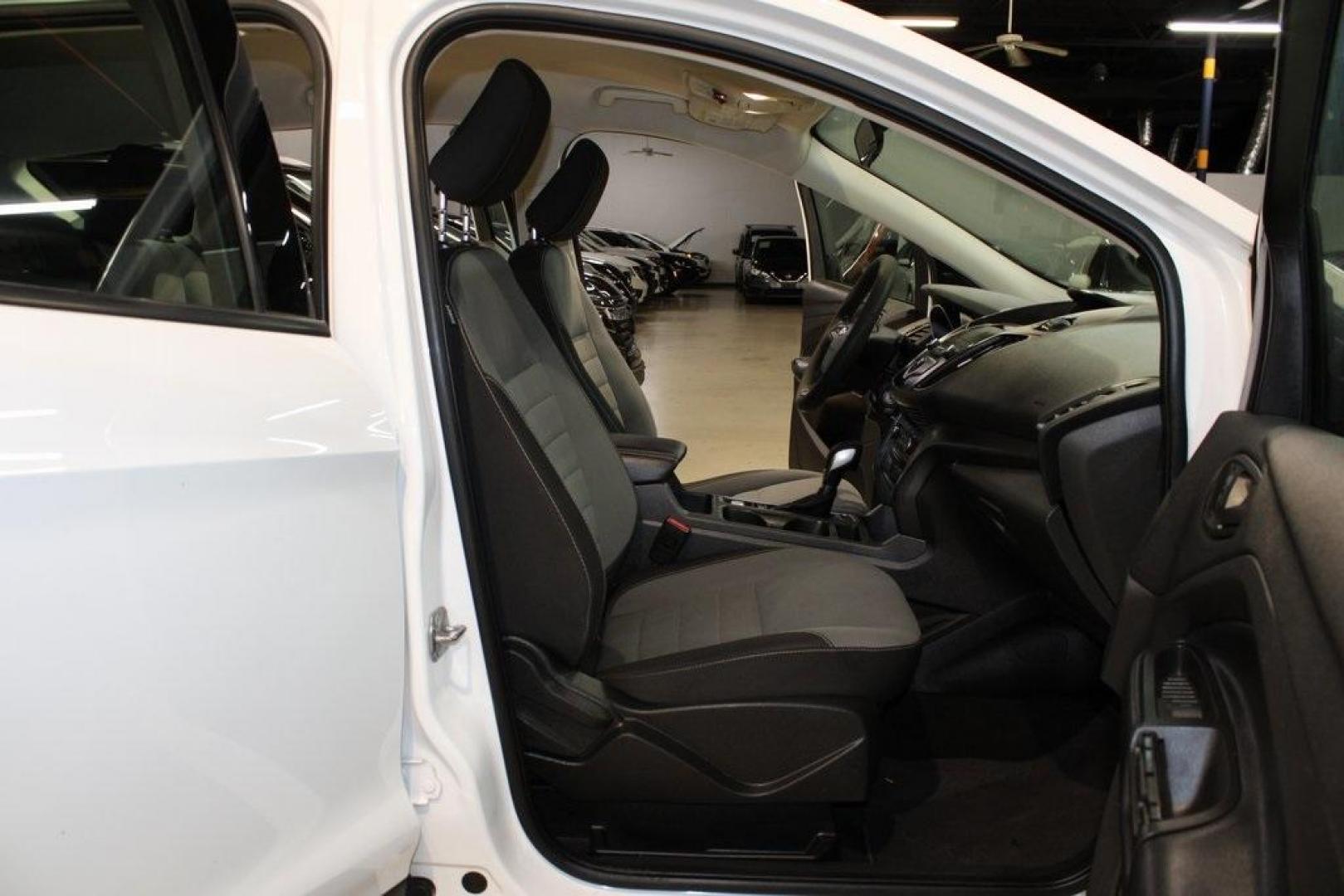 2019 Oxford White /Chromite Gray/Chrcl Black Ford Escape S (1FMCU0F75KU) with an 2.5L i-VCT engine, Automatic transmission, located at 15300 Midway Rd., Addison, TX, 75001, (972) 702-0011, 32.958321, -96.838074 - Photo#8
