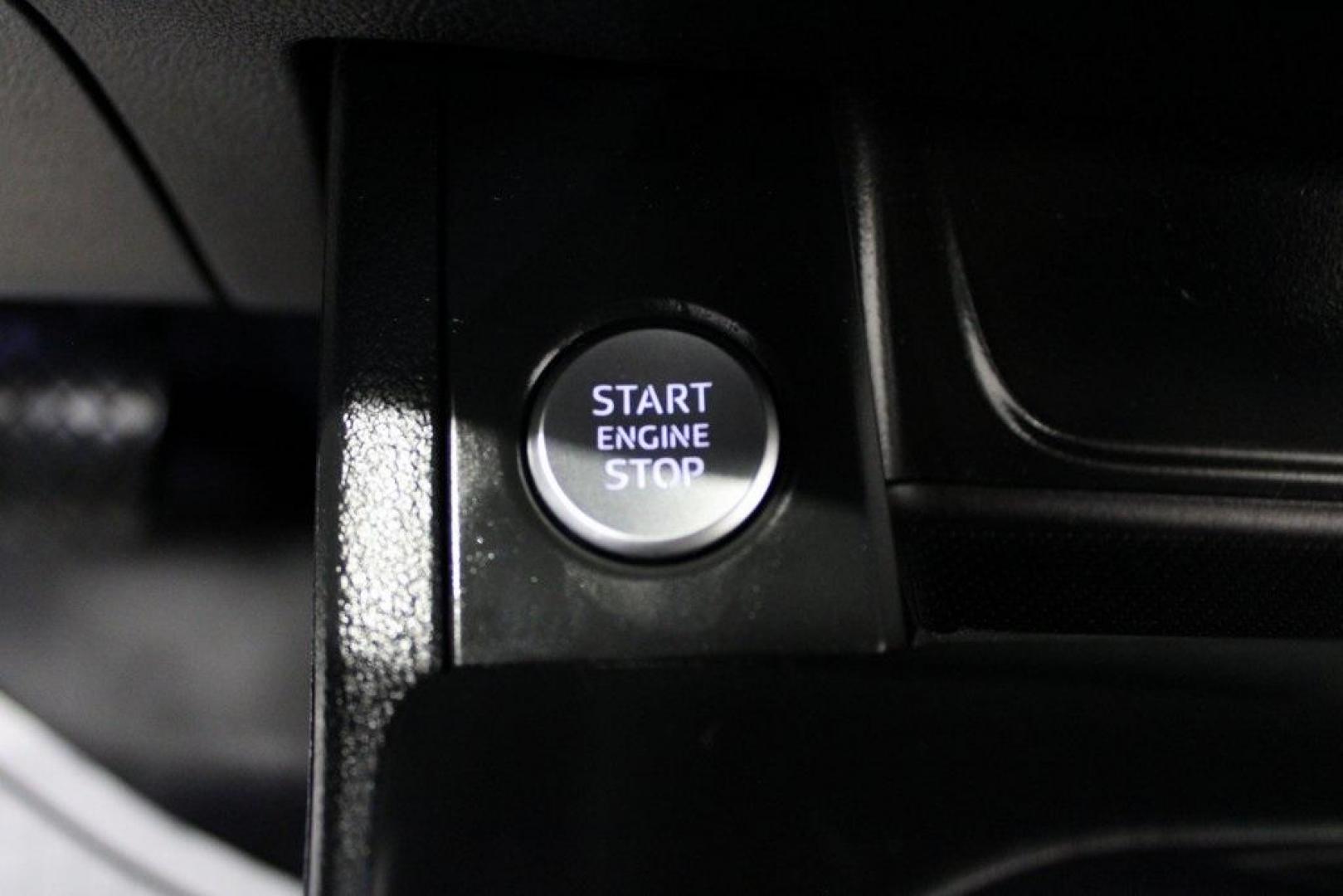 2017 Black Metallic /Black Audi A4 2.0T Premium (WAUANAF47HN) with an 2.0L I4 TFSI DOHC engine, Automatic transmission, located at 15300 Midway Rd., Addison, TX, 75001, (972) 702-0011, 32.958321, -96.838074 - Photo#19