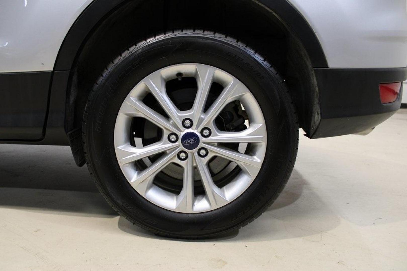 2018 Ingot Silver /Medium Light Stone Ford Escape SE (1FMCU0GD6JU) with an EcoBoost 2.0L I4 GTDi DOHC Turbocharged VCT engine, Automatic transmission, located at 15300 Midway Rd., Addison, TX, 75001, (972) 702-0011, 32.958321, -96.838074 - Photo#11