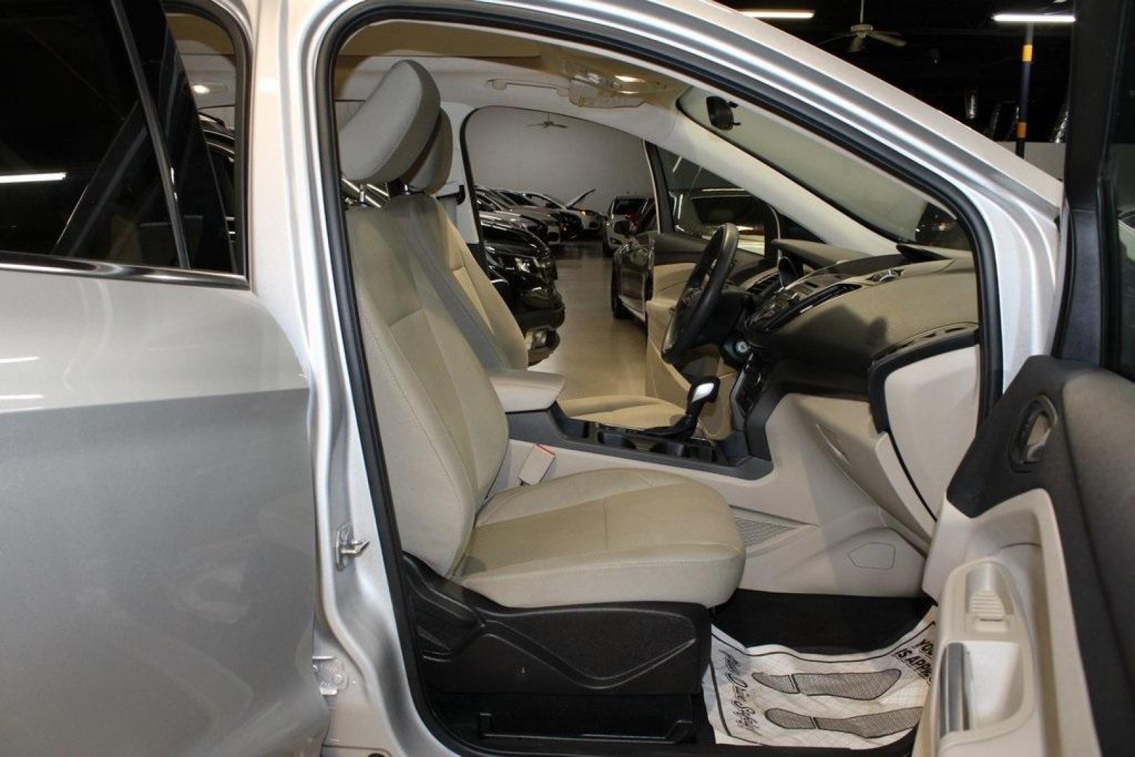 2018 Ingot Silver /Medium Light Stone Ford Escape SE (1FMCU0GD6JU) with an EcoBoost 2.0L I4 GTDi DOHC Turbocharged VCT engine, Automatic transmission, located at 15300 Midway Rd., Addison, TX, 75001, (972) 702-0011, 32.958321, -96.838074 - Photo#16