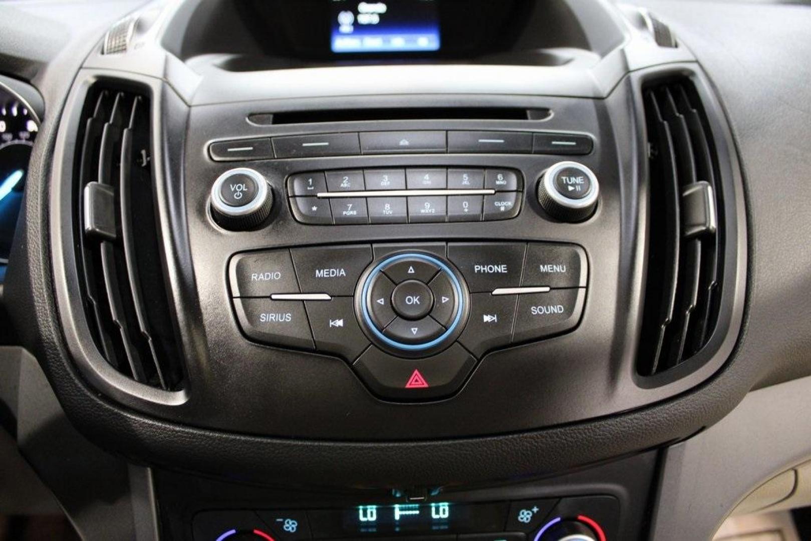 2018 Ingot Silver /Medium Light Stone Ford Escape SE (1FMCU0GD6JU) with an EcoBoost 2.0L I4 GTDi DOHC Turbocharged VCT engine, Automatic transmission, located at 15300 Midway Rd., Addison, TX, 75001, (972) 702-0011, 32.958321, -96.838074 - Photo#21