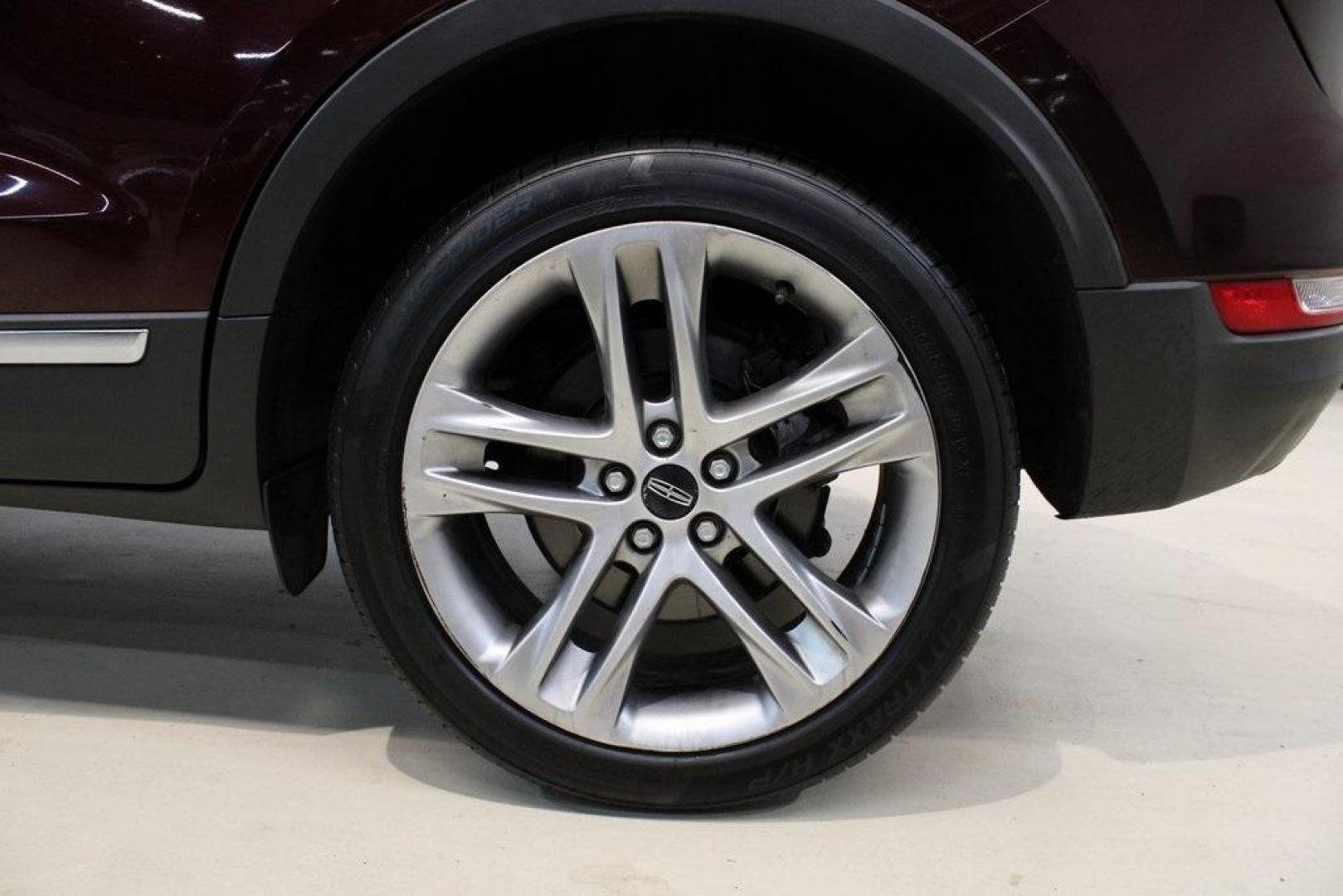 2019 Burgundy /Ebony Lincoln MKC Reserve (5LMCJ3D9XKU) with an 2.0L I4 engine, Automatic transmission, located at 15300 Midway Rd., Addison, TX, 75001, (972) 702-0011, 32.958321, -96.838074 - Photo#9