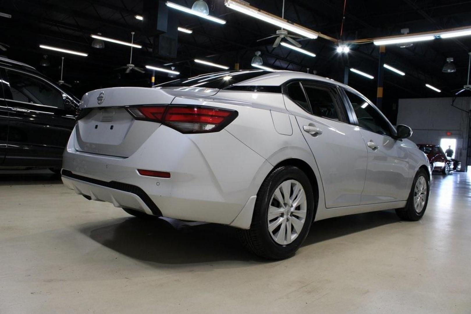 2021 Brilliant Silver Metallic /Charcoal Nissan Sentra S (3N1AB8BV6MY) with an 2.0L DOHC engine, CVT transmission, located at 15300 Midway Rd., Addison, TX, 75001, (972) 702-0011, 32.958321, -96.838074 - Photo#2