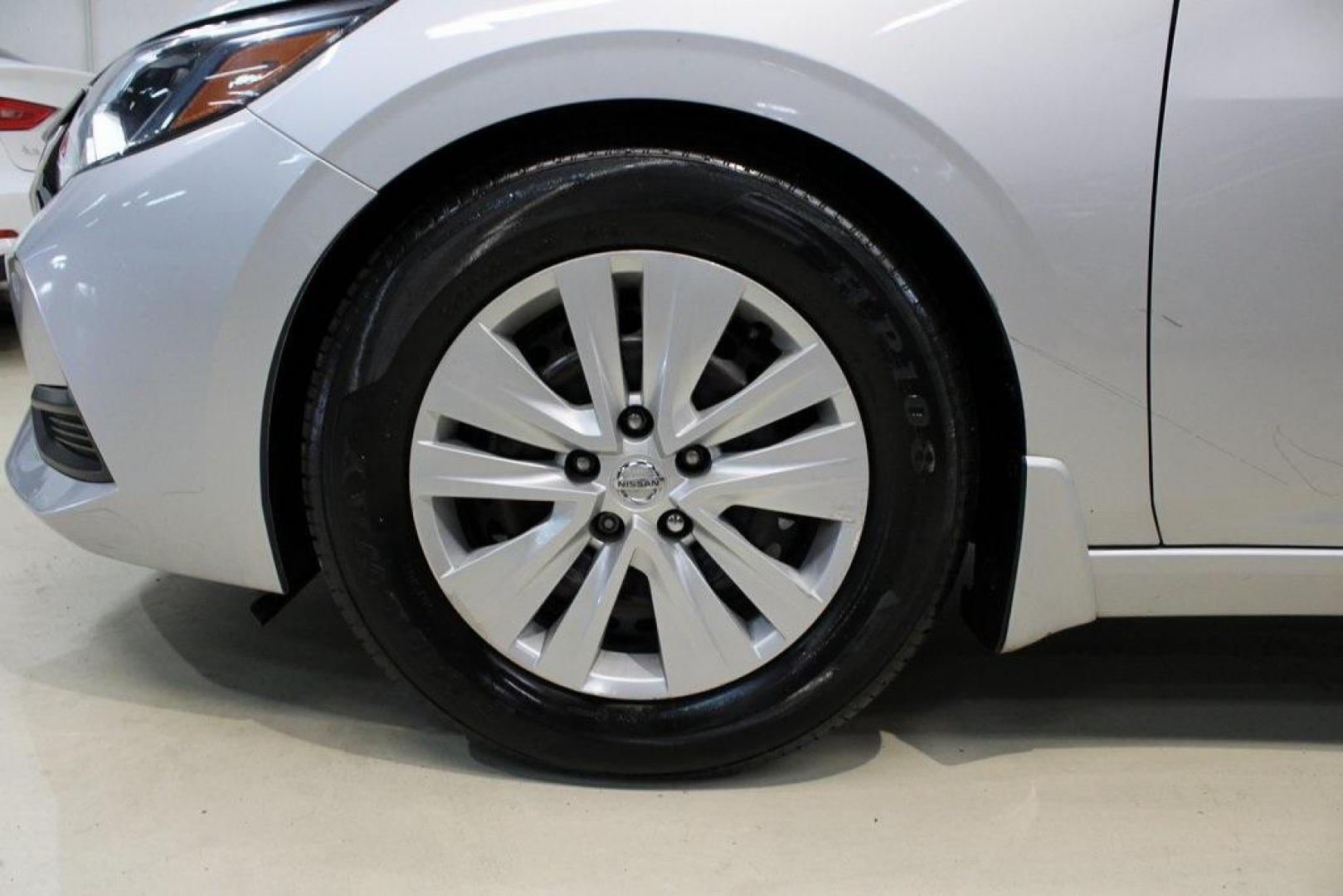 2021 Brilliant Silver Metallic /Charcoal Nissan Sentra S (3N1AB8BV6MY) with an 2.0L DOHC engine, CVT transmission, located at 15300 Midway Rd., Addison, TX, 75001, (972) 702-0011, 32.958321, -96.838074 - Photo#8