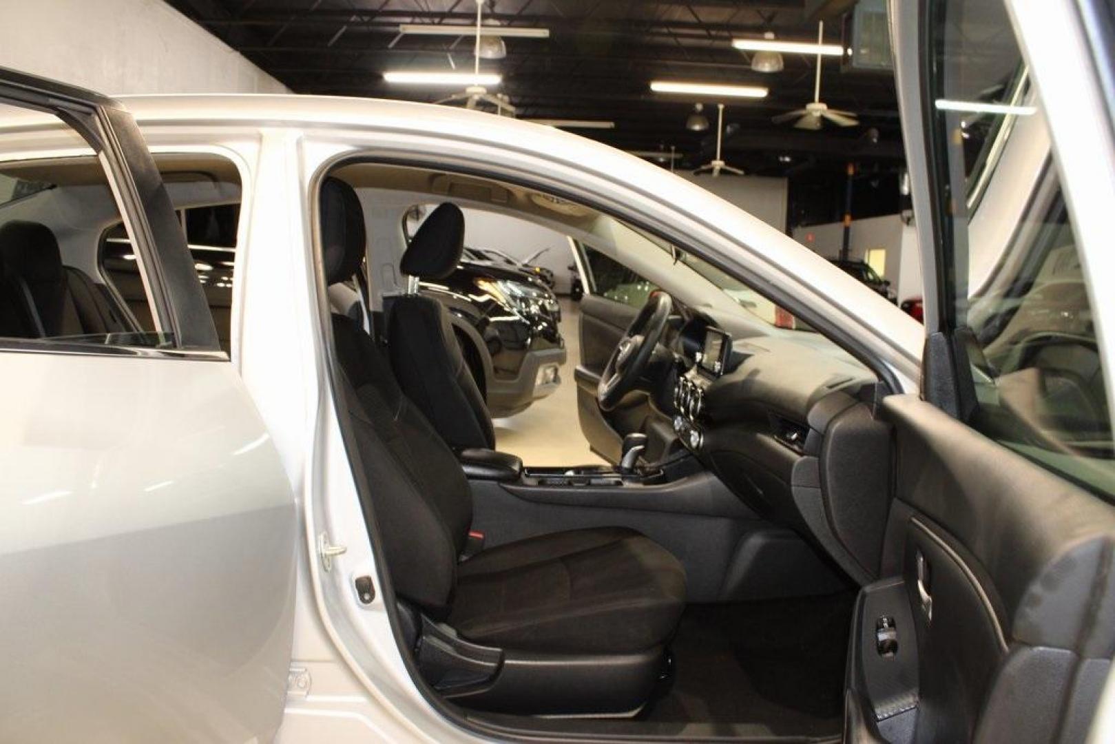 2021 Brilliant Silver Metallic /Charcoal Nissan Sentra S (3N1AB8BV6MY) with an 2.0L DOHC engine, CVT transmission, located at 15300 Midway Rd., Addison, TX, 75001, (972) 702-0011, 32.958321, -96.838074 - Photo#13