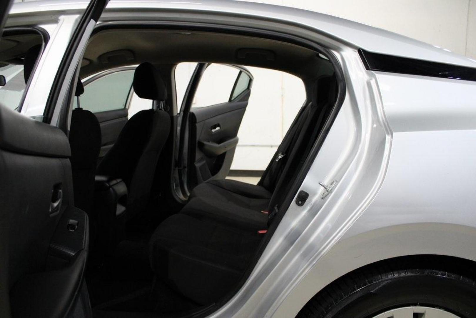 2021 Brilliant Silver Metallic /Charcoal Nissan Sentra S (3N1AB8BV6MY) with an 2.0L DOHC engine, CVT transmission, located at 15300 Midway Rd., Addison, TX, 75001, (972) 702-0011, 32.958321, -96.838074 - Photo#15