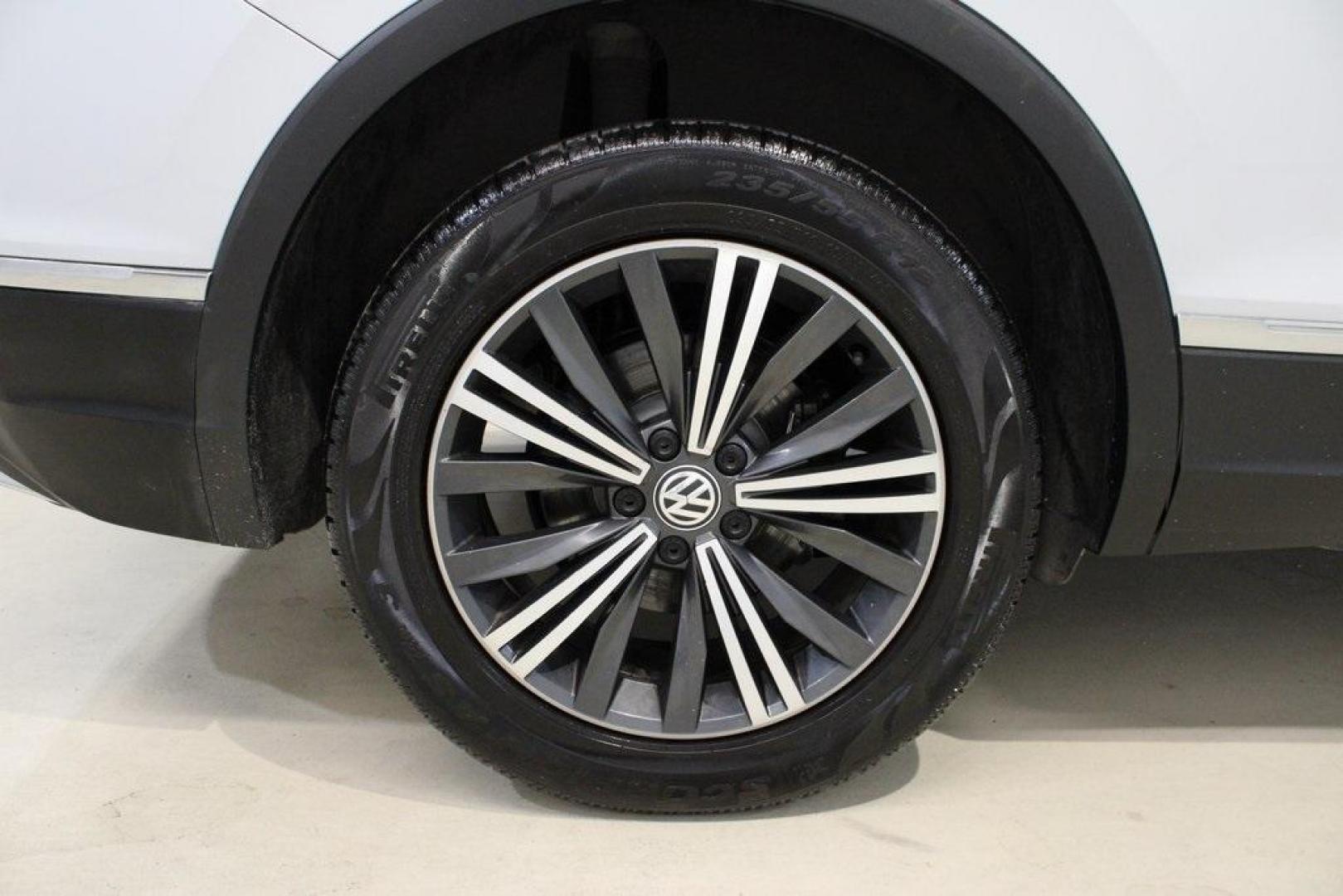 2018 Silk Blue Metallic /Titan Black Volkswagen Tiguan 2.0T SEL (3VV3B7AX2JM) with an 2.0L TSI DOHC engine, Automatic transmission, located at 15300 Midway Rd., Addison, TX, 75001, (972) 702-0011, 32.958321, -96.838074 - Photo#10