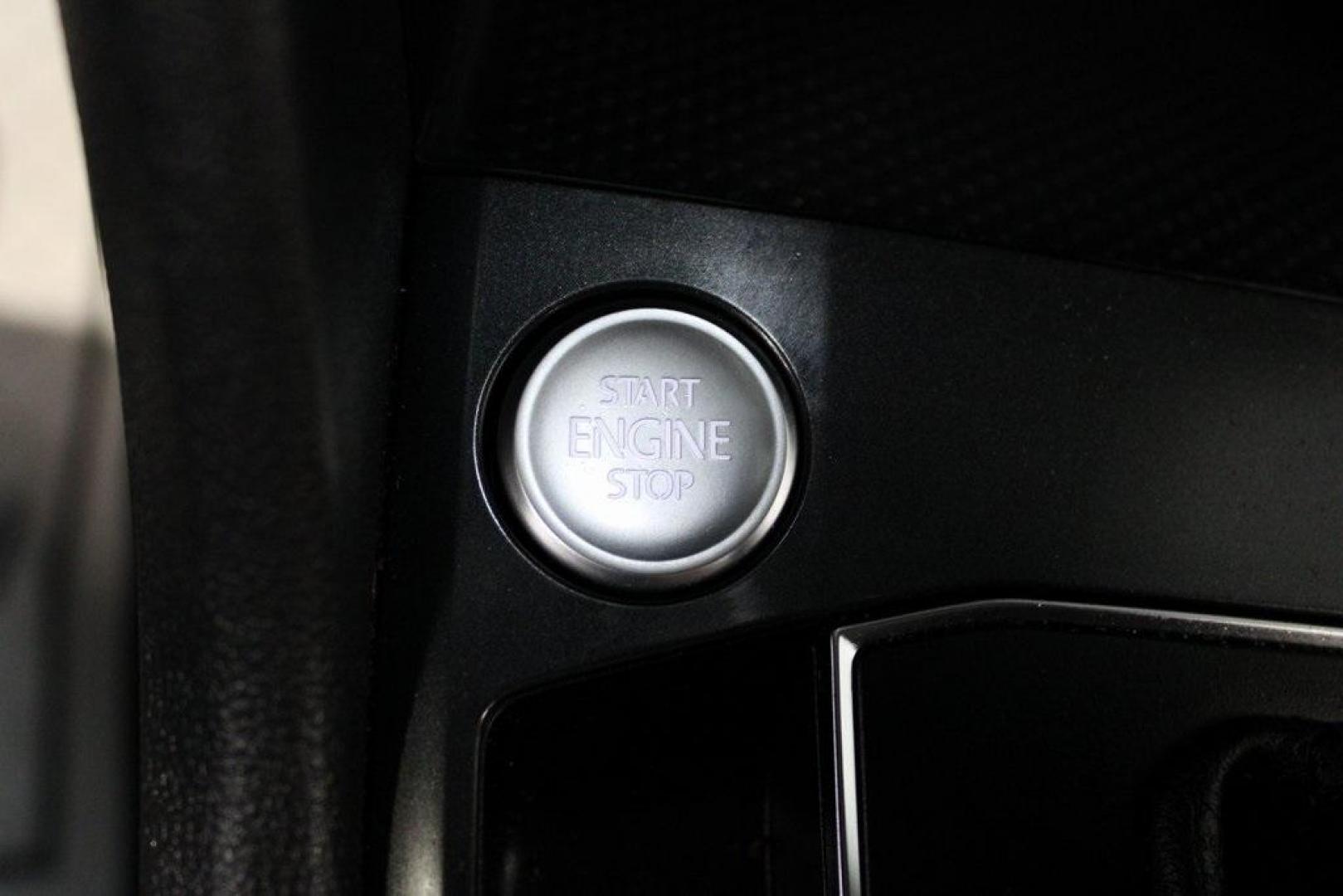 2018 Silk Blue Metallic /Titan Black Volkswagen Tiguan 2.0T SEL (3VV3B7AX2JM) with an 2.0L TSI DOHC engine, Automatic transmission, located at 15300 Midway Rd., Addison, TX, 75001, (972) 702-0011, 32.958321, -96.838074 - Photo#21