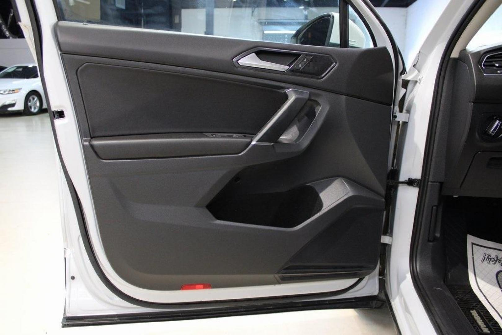 2018 Silk Blue Metallic /Titan Black Volkswagen Tiguan 2.0T SEL (3VV3B7AX2JM) with an 2.0L TSI DOHC engine, Automatic transmission, located at 15300 Midway Rd., Addison, TX, 75001, (972) 702-0011, 32.958321, -96.838074 - Photo#24