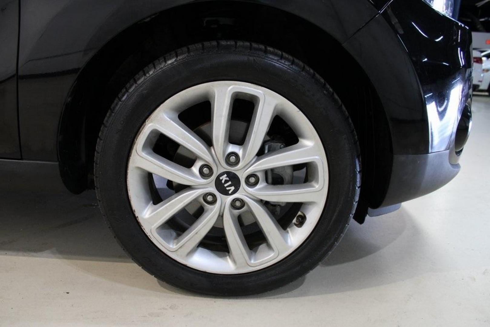 2018 Shadow Black /Black Kia Soul Plus (KNDJP3A51J7) with an I4 engine, Automatic transmission, located at 15300 Midway Rd., Addison, TX, 75001, (972) 702-0011, 32.958321, -96.838074 - Photo#11