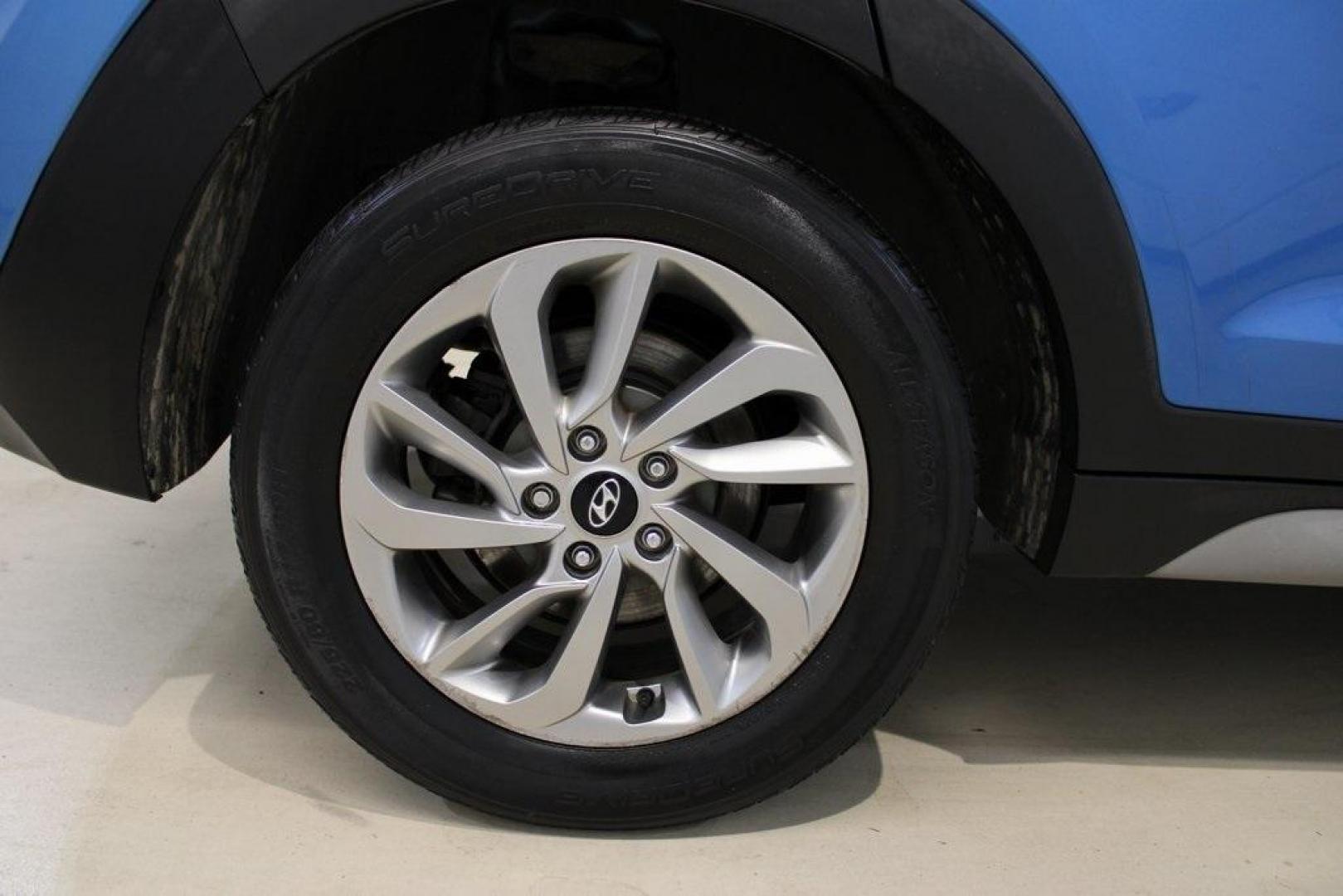 2018 Caribbean Blue /Black Hyundai Tucson SEL (KM8J3CA4XJU) with an 2.0L DOHC engine, Automatic transmission, located at 15300 Midway Rd., Addison, TX, 75001, (972) 702-0011, 32.958321, -96.838074 - Photo#10