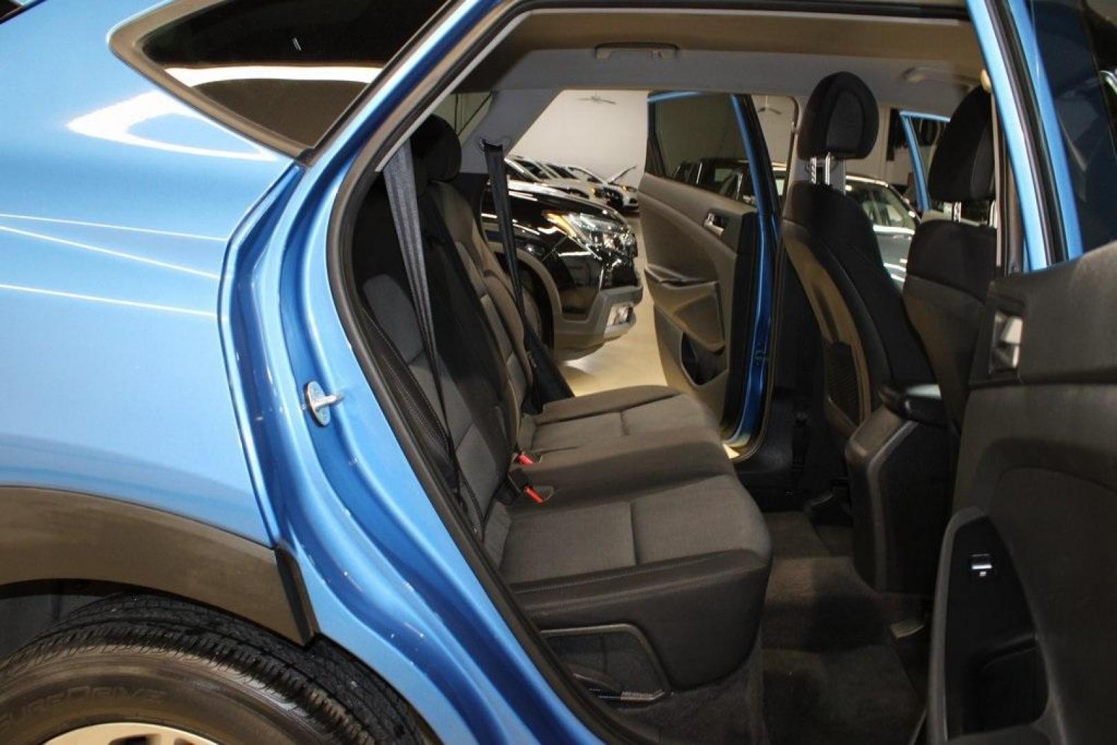 2018 Caribbean Blue /Black Hyundai Tucson SEL (KM8J3CA4XJU) with an 2.0L DOHC engine, Automatic transmission, located at 15300 Midway Rd., Addison, TX, 75001, (972) 702-0011, 32.958321, -96.838074 - Photo#14