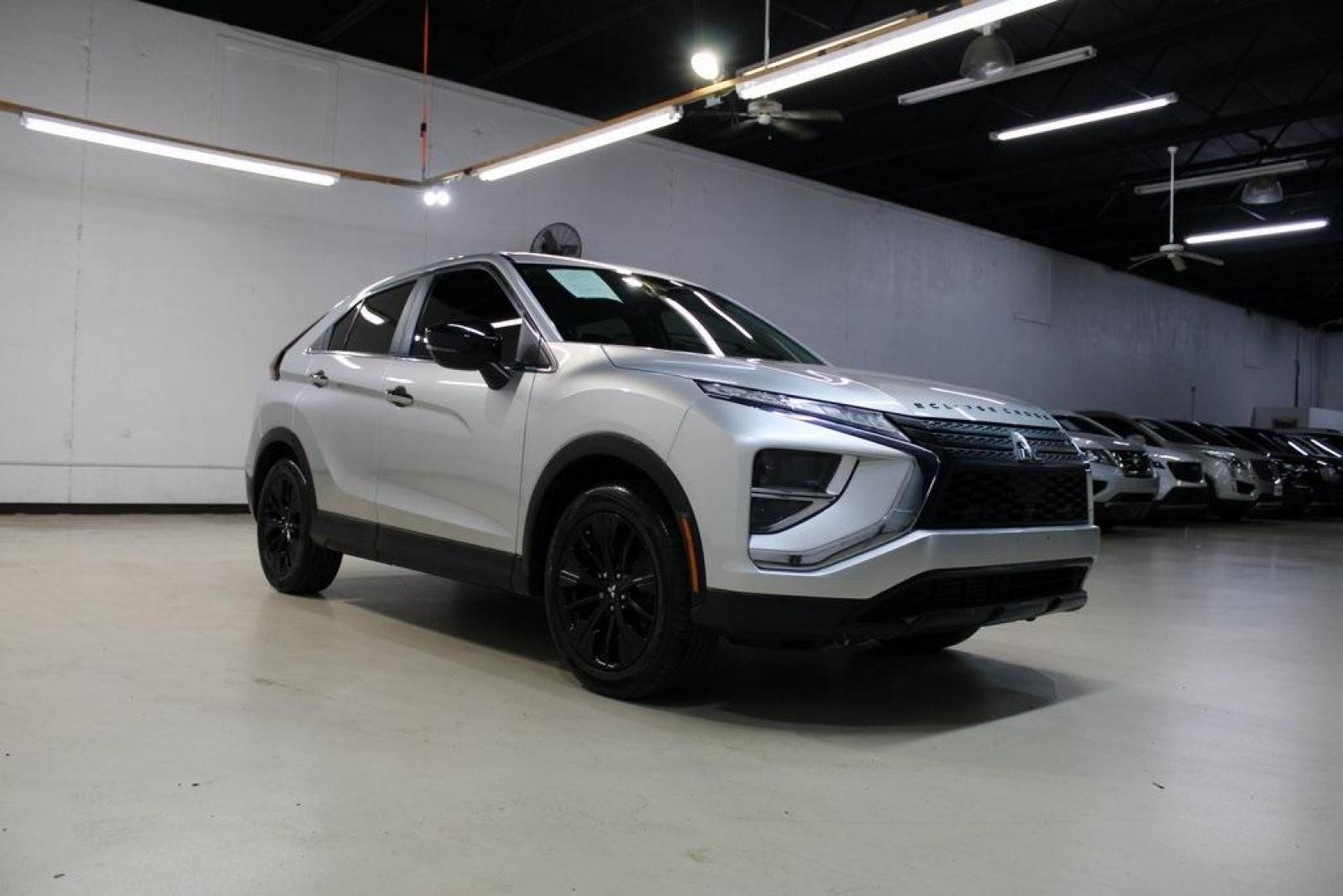 2022 Alloy Silver Metallic /Black Mitsubishi Eclipse Cross LE (JA4ASVAA3NZ) with an 1.5L I4 DI Turbocharged DOHC 16V LEV3-ULEV70 152hp engine, CVT transmission, located at 15300 Midway Rd., Addison, TX, 75001, (972) 702-0011, 32.958321, -96.838074 - Photo#1