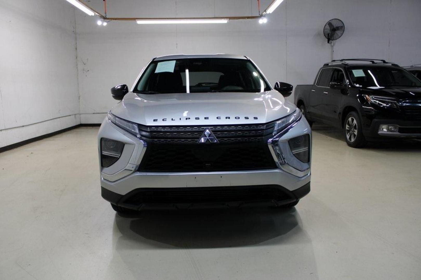2022 Alloy Silver Metallic /Black Mitsubishi Eclipse Cross LE (JA4ASVAA3NZ) with an 1.5L I4 DI Turbocharged DOHC 16V LEV3-ULEV70 152hp engine, CVT transmission, located at 15300 Midway Rd., Addison, TX, 75001, (972) 702-0011, 32.958321, -96.838074 - Photo#5