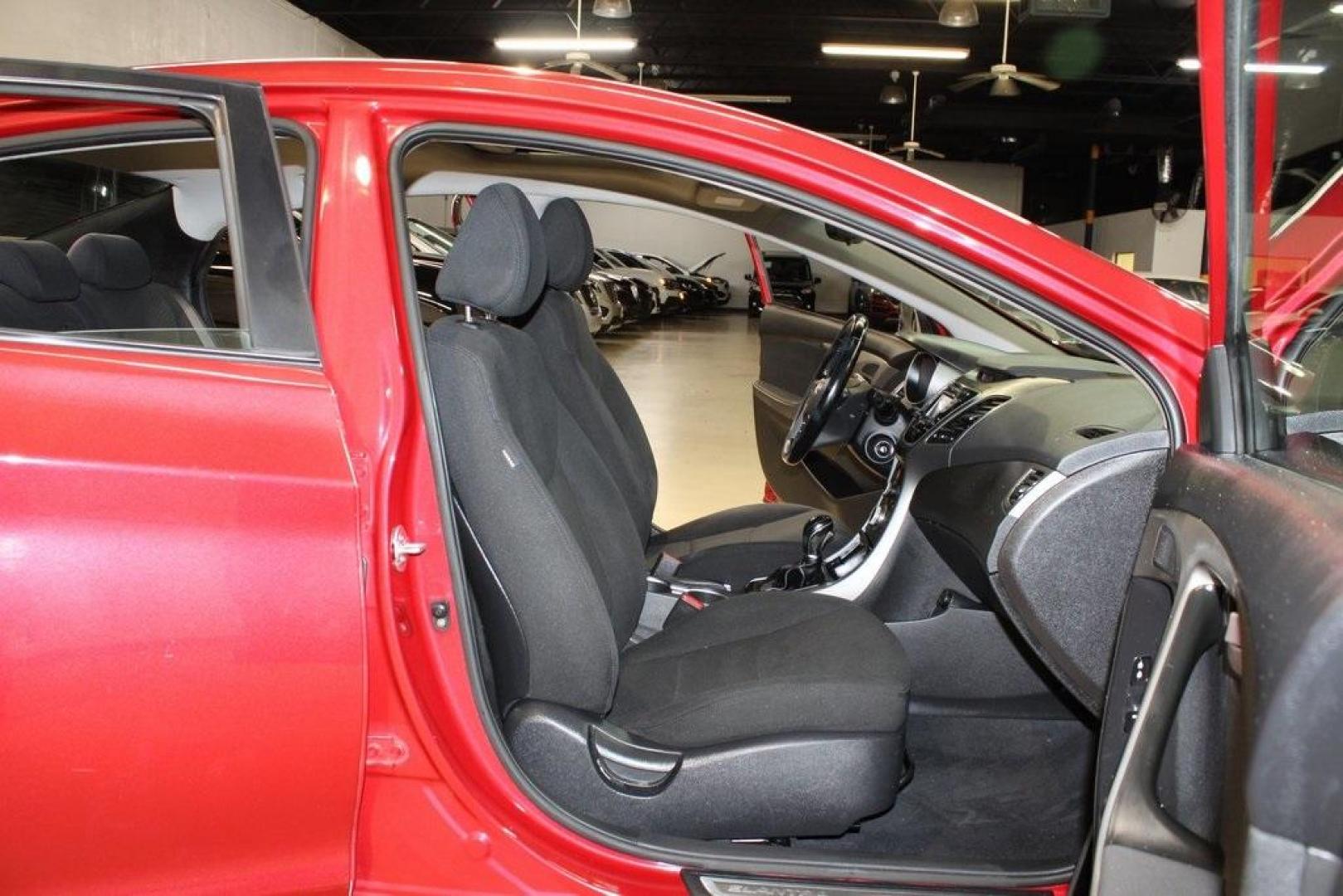 2015 Geranium Red /Black Hyundai Elantra SE (KMHDH4AE6FU) with an 1.8L I4 MPI DOHC 16V ULEV II 145hp engine, Automatic transmission, located at 15300 Midway Rd., Addison, TX, 75001, (972) 702-0011, 32.958321, -96.838074 - Photo#12