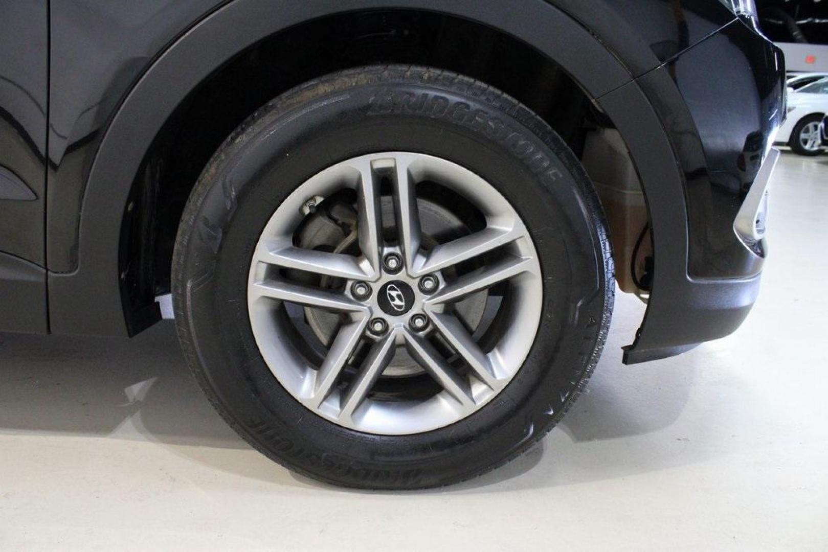 2018 Twilight Black /Gray Hyundai Santa Fe Sport 2.4 Base (5XYZT3LBXJG) with an 2.4L I4 DGI DOHC 16V engine, Automatic transmission, located at 15300 Midway Rd., Addison, TX, 75001, (972) 702-0011, 32.958321, -96.838074 - Photo#11