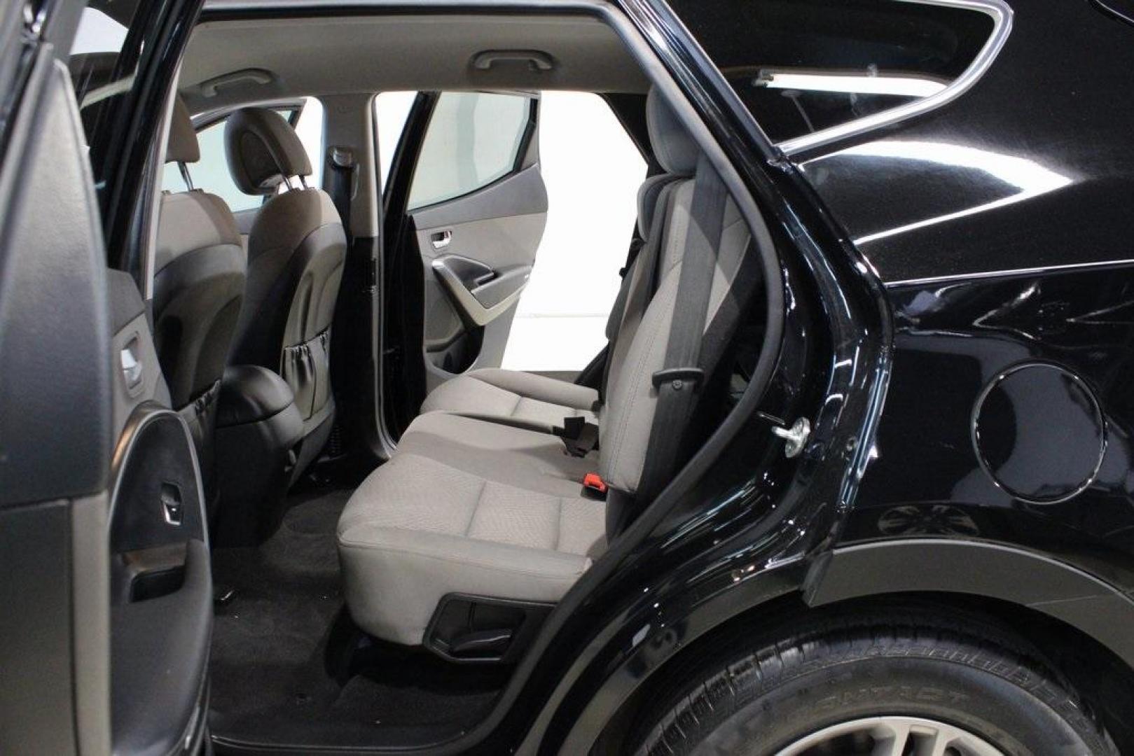 2018 Twilight Black /Gray Hyundai Santa Fe Sport 2.4 Base (5XYZT3LBXJG) with an 2.4L I4 DGI DOHC 16V engine, Automatic transmission, located at 15300 Midway Rd., Addison, TX, 75001, (972) 702-0011, 32.958321, -96.838074 - Photo#16