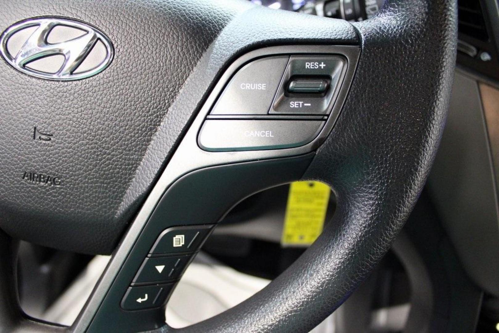 2018 Twilight Black /Gray Hyundai Santa Fe Sport 2.4 Base (5XYZT3LBXJG) with an 2.4L I4 DGI DOHC 16V engine, Automatic transmission, located at 15300 Midway Rd., Addison, TX, 75001, (972) 702-0011, 32.958321, -96.838074 - Photo#22