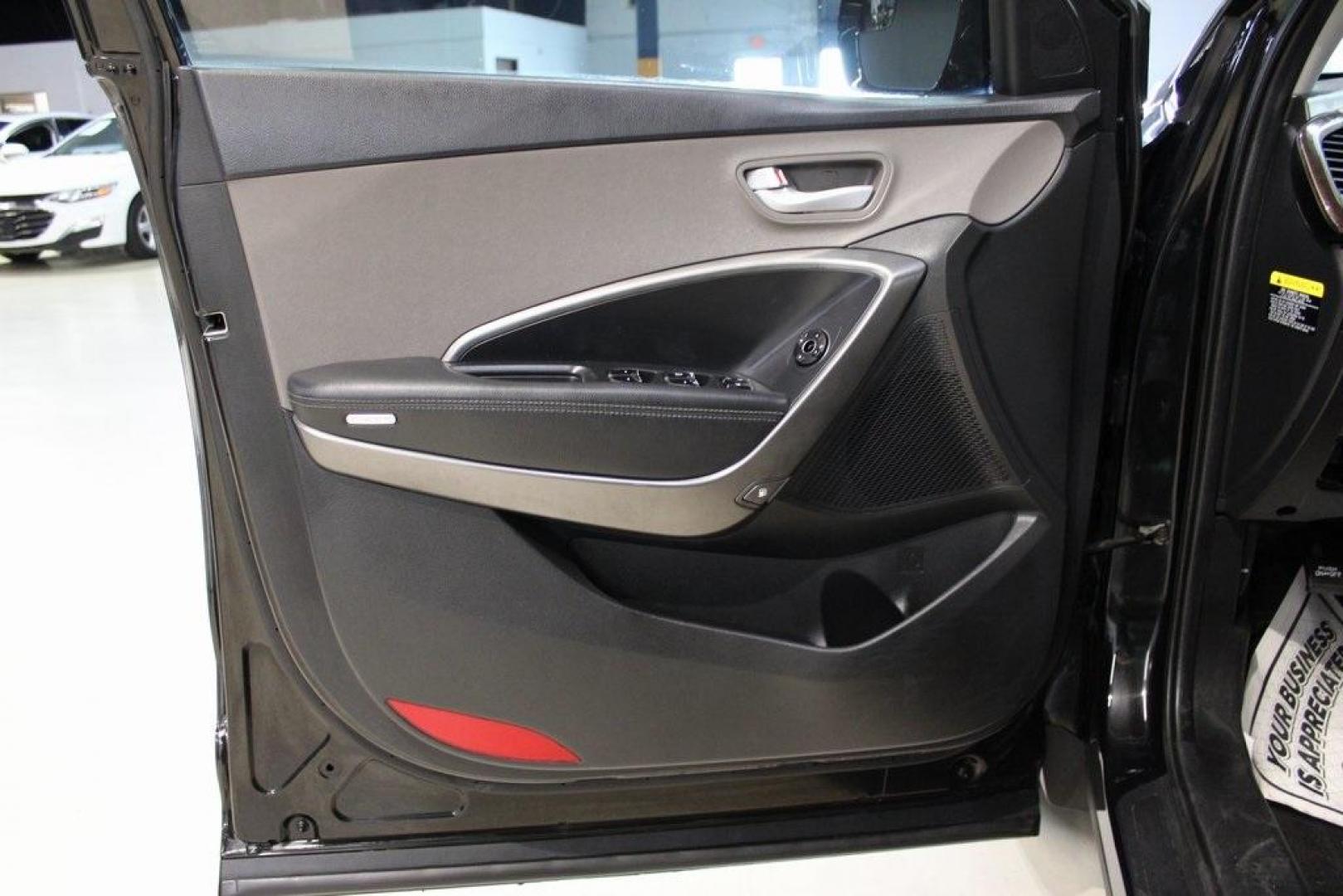 2018 Twilight Black /Gray Hyundai Santa Fe Sport 2.4 Base (5XYZT3LBXJG) with an 2.4L I4 DGI DOHC 16V engine, Automatic transmission, located at 15300 Midway Rd., Addison, TX, 75001, (972) 702-0011, 32.958321, -96.838074 - Photo#24