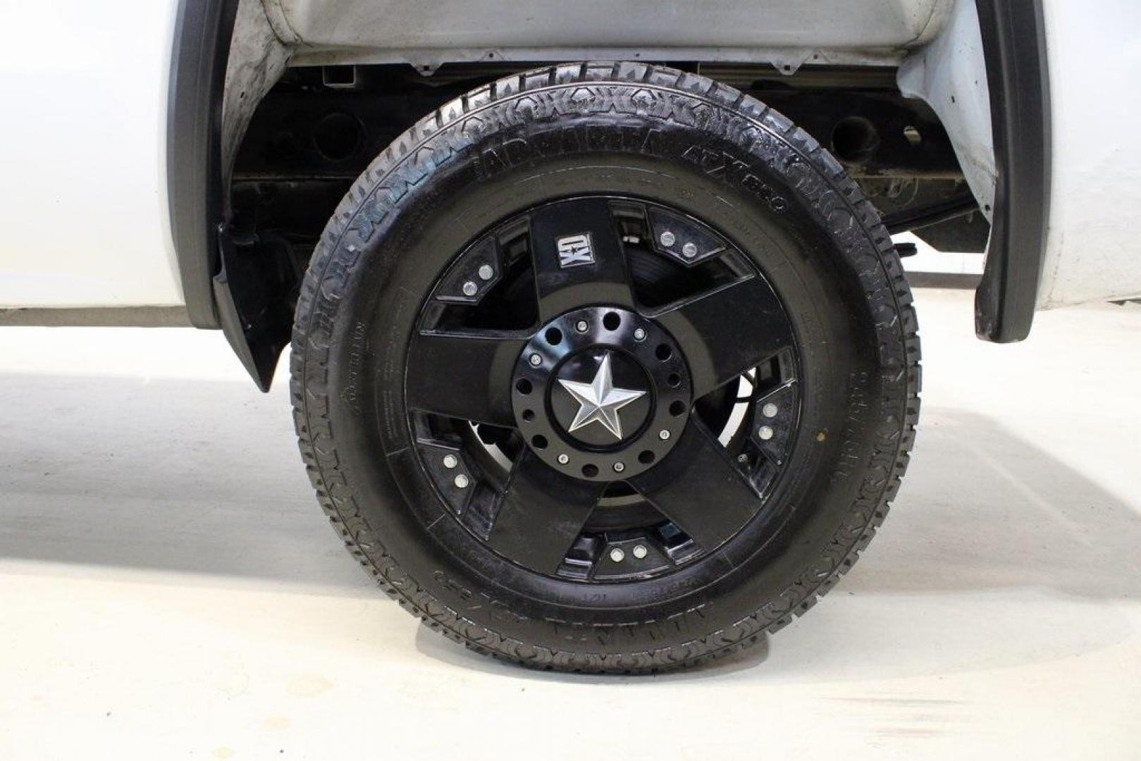 2017 Summit White /Dark Ash Seats With Jet Black Interior Accents GMC Sierra 1500 Base (1GTN1LEC8HZ) with an EcoTec3 5.3L V8 engine, Automatic transmission, located at 15300 Midway Rd., Addison, TX, 75001, (972) 702-0011, 32.958321, -96.838074 - Photo#6