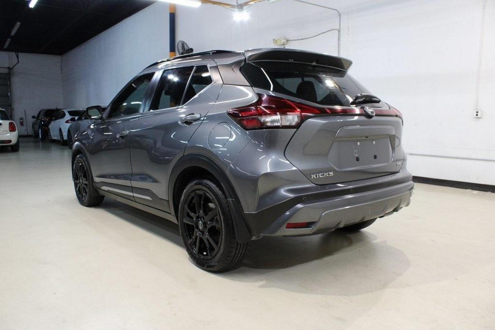 2022 Gun Metallic /Black Nissan Kicks SR (3N1CP5DV9NL) with an 1.6L 4-Cylinder DOHC 16V engine, CVT transmission, located at 15300 Midway Rd., Addison, TX, 75001, (972) 702-0011, 32.958321, -96.838074 - Photo#3