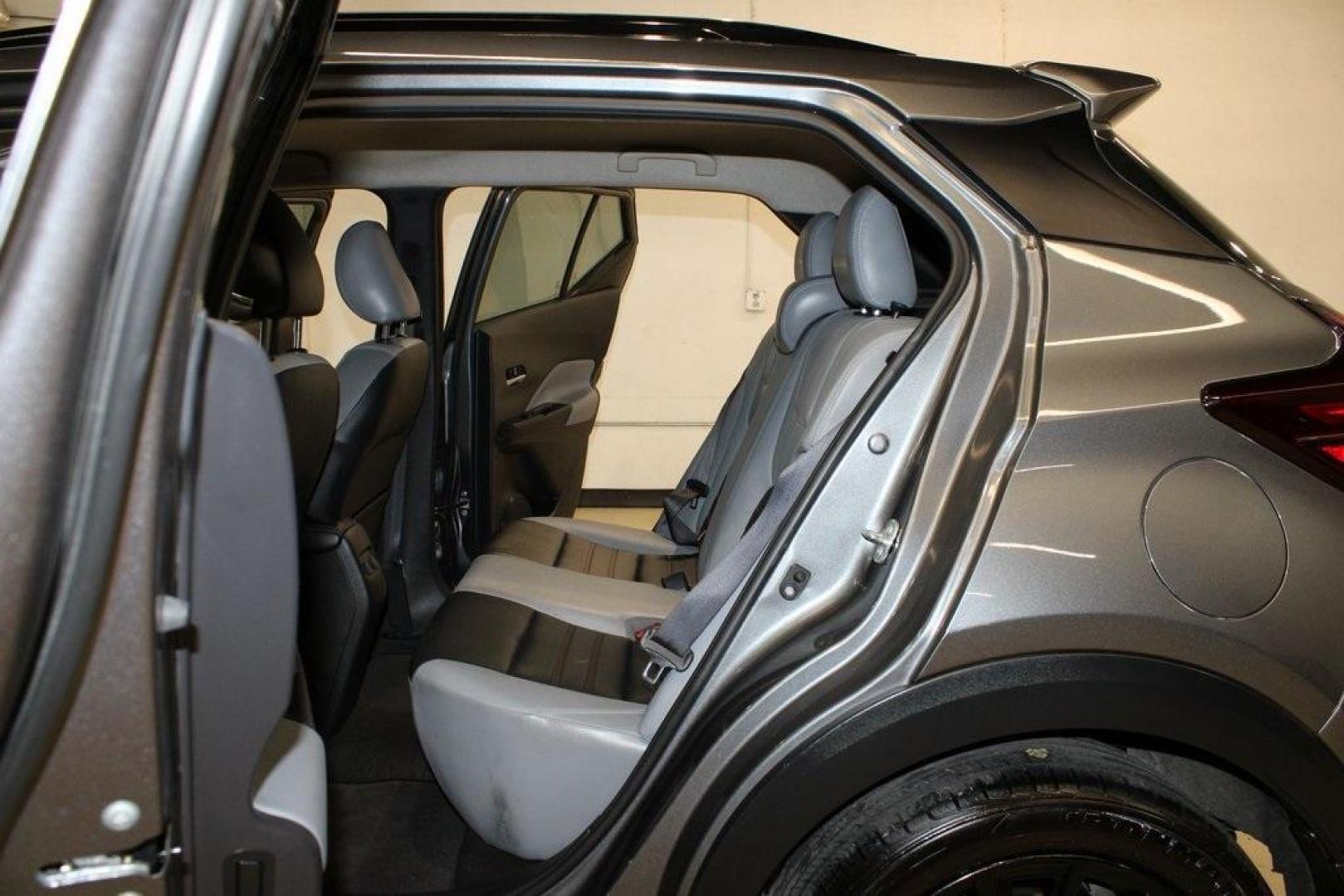 2022 Gun Metallic /Black Nissan Kicks SR (3N1CP5DV9NL) with an 1.6L 4-Cylinder DOHC 16V engine, CVT transmission, located at 15300 Midway Rd., Addison, TX, 75001, (972) 702-0011, 32.958321, -96.838074 - Photo#15