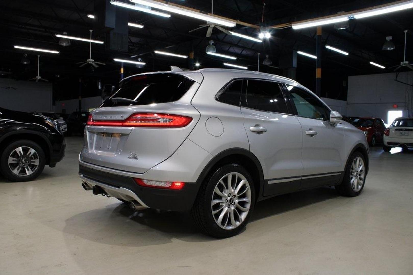 2015 Ingot Silver /Ebony Lincoln MKC Base (5LMCJ1A91FU) with an EcoBoost 2.0L I4 GTDi DOHC Turbocharged VCT engine, Automatic transmission, located at 15300 Midway Rd., Addison, TX, 75001, (972) 702-0011, 32.958321, -96.838074 - Photo#2