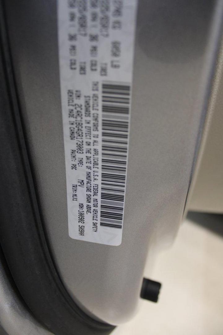 2016 Billet Silver Metallic Clearcoat /Black/Light Graystone Chrysler Town and Country Touring (2C4RC1BG4GR) with an 3.6L 6-Cylinder SMPI Flex Fuel DOHC engine, Automatic transmission, located at 15300 Midway Rd., Addison, TX, 75001, (972) 702-0011, 32.958321, -96.838074 - Photo#27