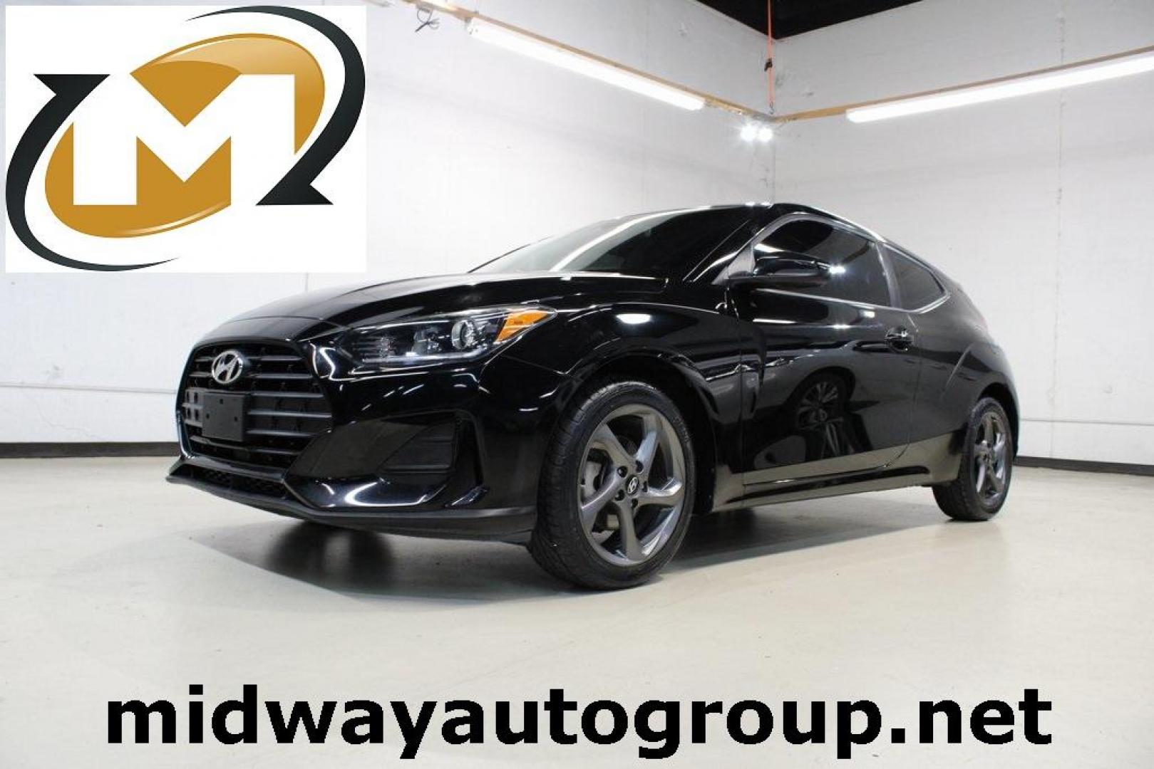 2019 Ultra Black Pearl /Black Hyundai Veloster 2.0 (KMHTG6AF1KU) with an 2.0L 4-Cylinder MPI DOHC engine, Automatic transmission, located at 15300 Midway Rd., Addison, TX, 75001, (972) 702-0011, 32.958321, -96.838074 - Photo#0