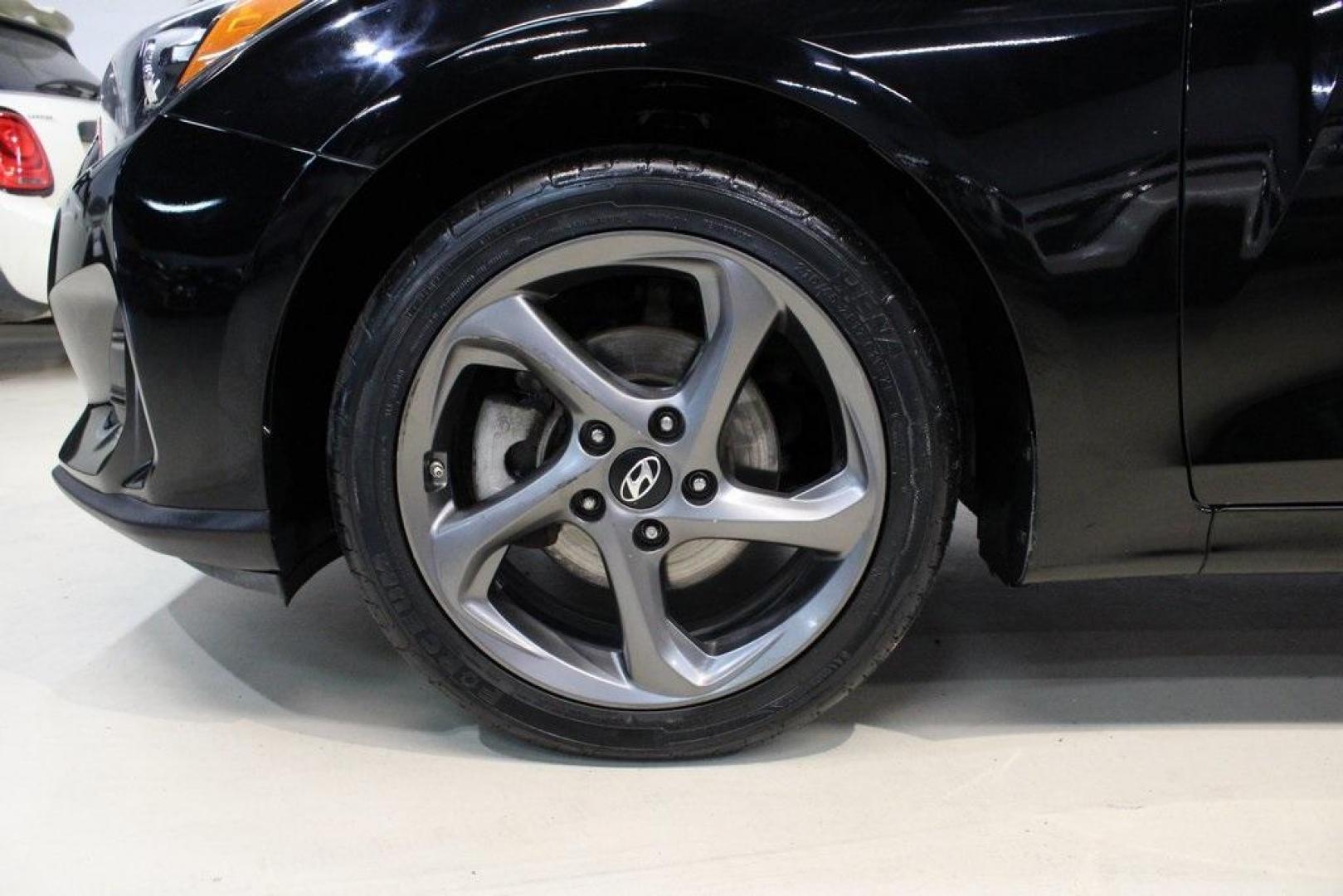 2019 Ultra Black Pearl /Black Hyundai Veloster 2.0 (KMHTG6AF1KU) with an 2.0L 4-Cylinder MPI DOHC engine, Automatic transmission, located at 15300 Midway Rd., Addison, TX, 75001, (972) 702-0011, 32.958321, -96.838074 - Photo#9