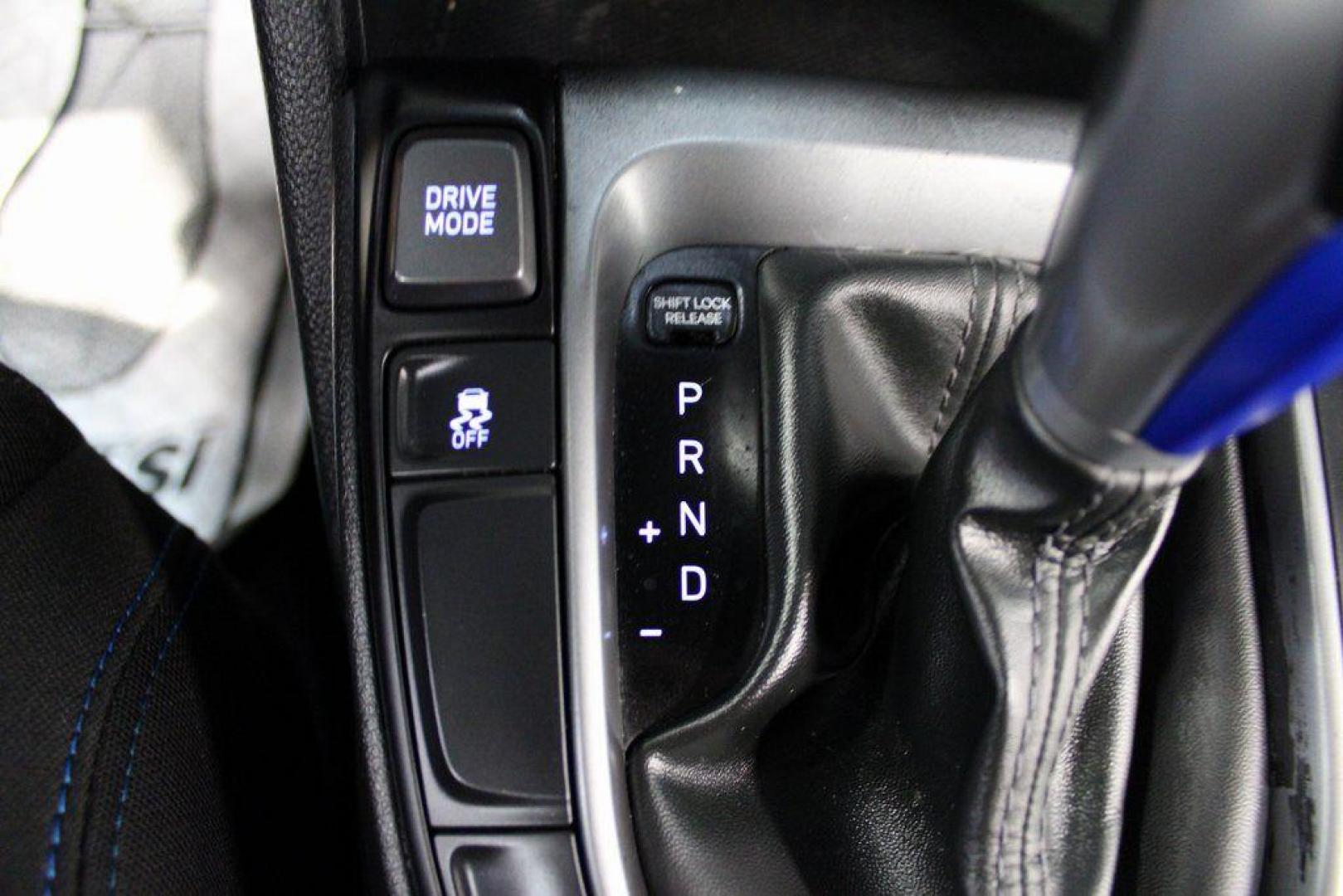 2019 Ultra Black Pearl /Black Hyundai Veloster 2.0 (KMHTG6AF1KU) with an 2.0L 4-Cylinder MPI DOHC engine, Automatic transmission, located at 15300 Midway Rd., Addison, TX, 75001, (972) 702-0011, 32.958321, -96.838074 - 2019 Hyundai Veloster 2.0 Premium<br><br>Now Available at Midway Auto Group Addison, Texas<br><br>Sporty, stylish, and packed with technologythe 2019 Hyundai Veloster 2.0 Premium stands out with its unique three-door design and fun-to-drive character. With upgraded interior features, strong fuel ef - Photo#22