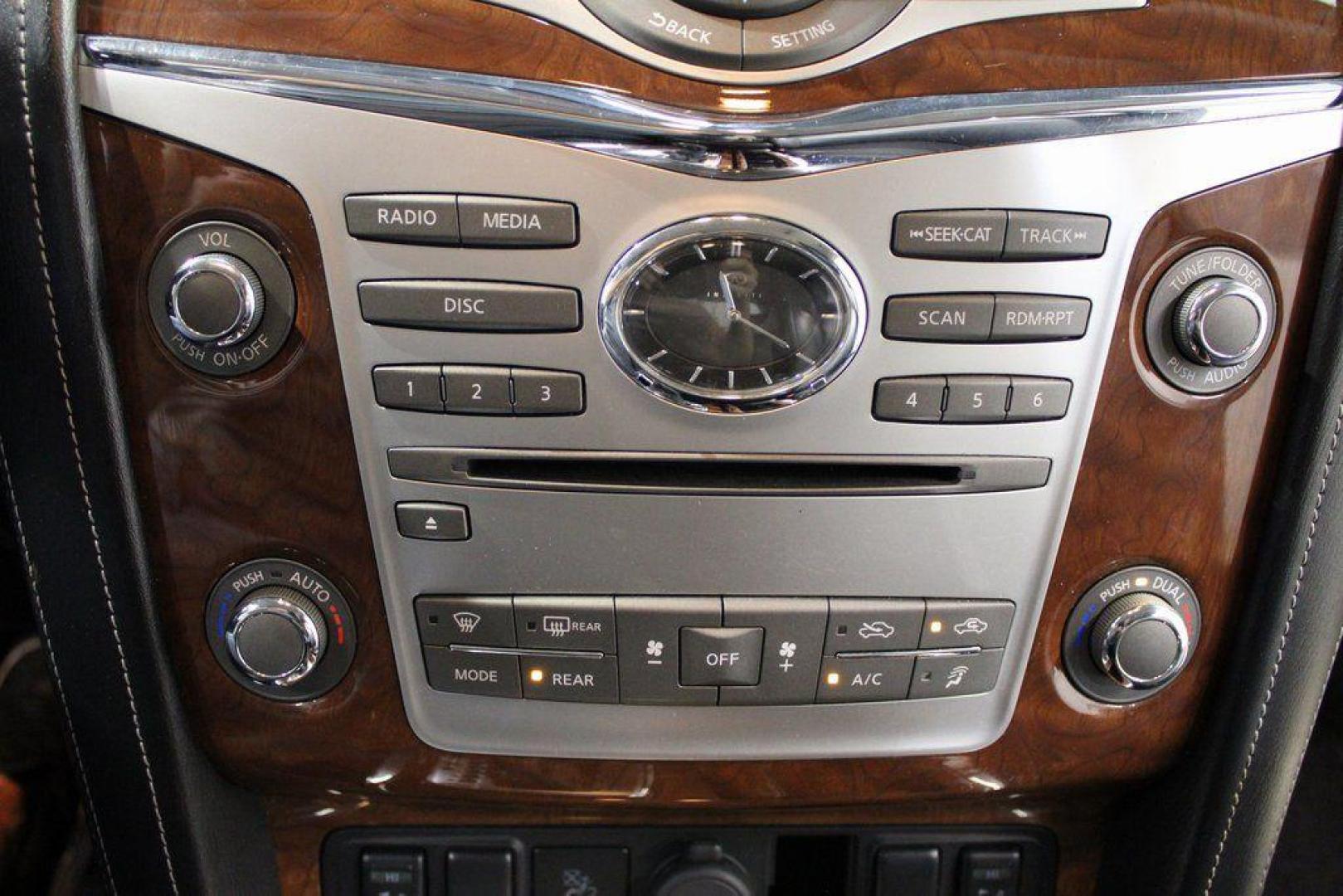 2018 Moonstone White /Graphite INFINITI QX80 Base (JN8AZ2NF0J9) with an 5.6L V8 engine, Automatic transmission, located at 15300 Midway Rd., Addison, TX, 75001, (972) 702-0011, 32.958321, -96.838074 - 2018 INFINITI QX80<br><br>Now Available at Midway Auto Group, Addison, Texas<br><br>Bold, luxurious, and built for families who want full-size capability with premium comfort, the 2018 INFINITI QX80 stands at the top of the luxury SUV segment. With powerful V8 performance, a commanding road presence - Photo#21