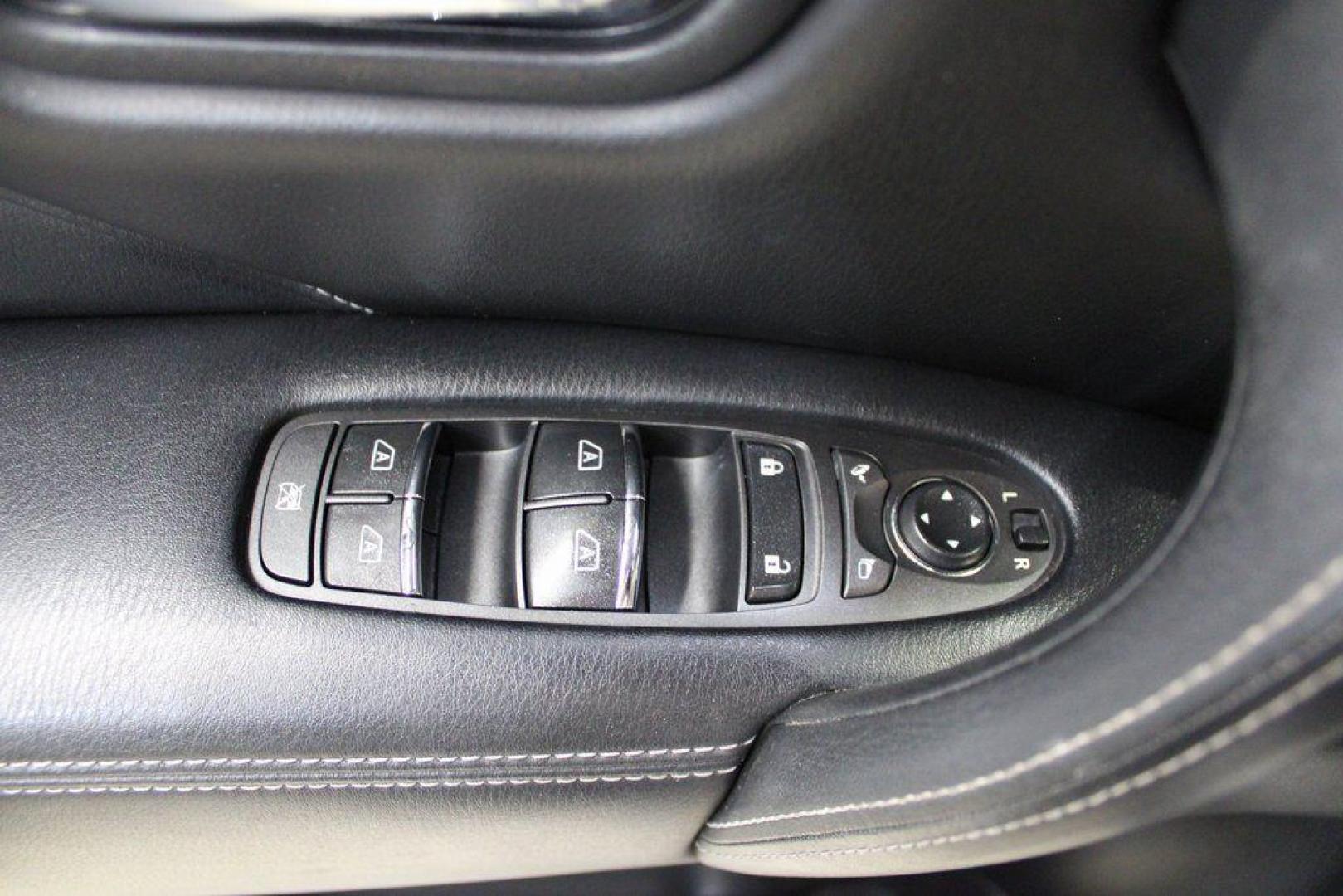 2018 Moonstone White /Graphite INFINITI QX80 Base (JN8AZ2NF0J9) with an 5.6L V8 engine, Automatic transmission, located at 15300 Midway Rd., Addison, TX, 75001, (972) 702-0011, 32.958321, -96.838074 - 2018 INFINITI QX80<br><br>Now Available at Midway Auto Group, Addison, Texas<br><br>Bold, luxurious, and built for families who want full-size capability with premium comfort, the 2018 INFINITI QX80 stands at the top of the luxury SUV segment. With powerful V8 performance, a commanding road presence - Photo#30